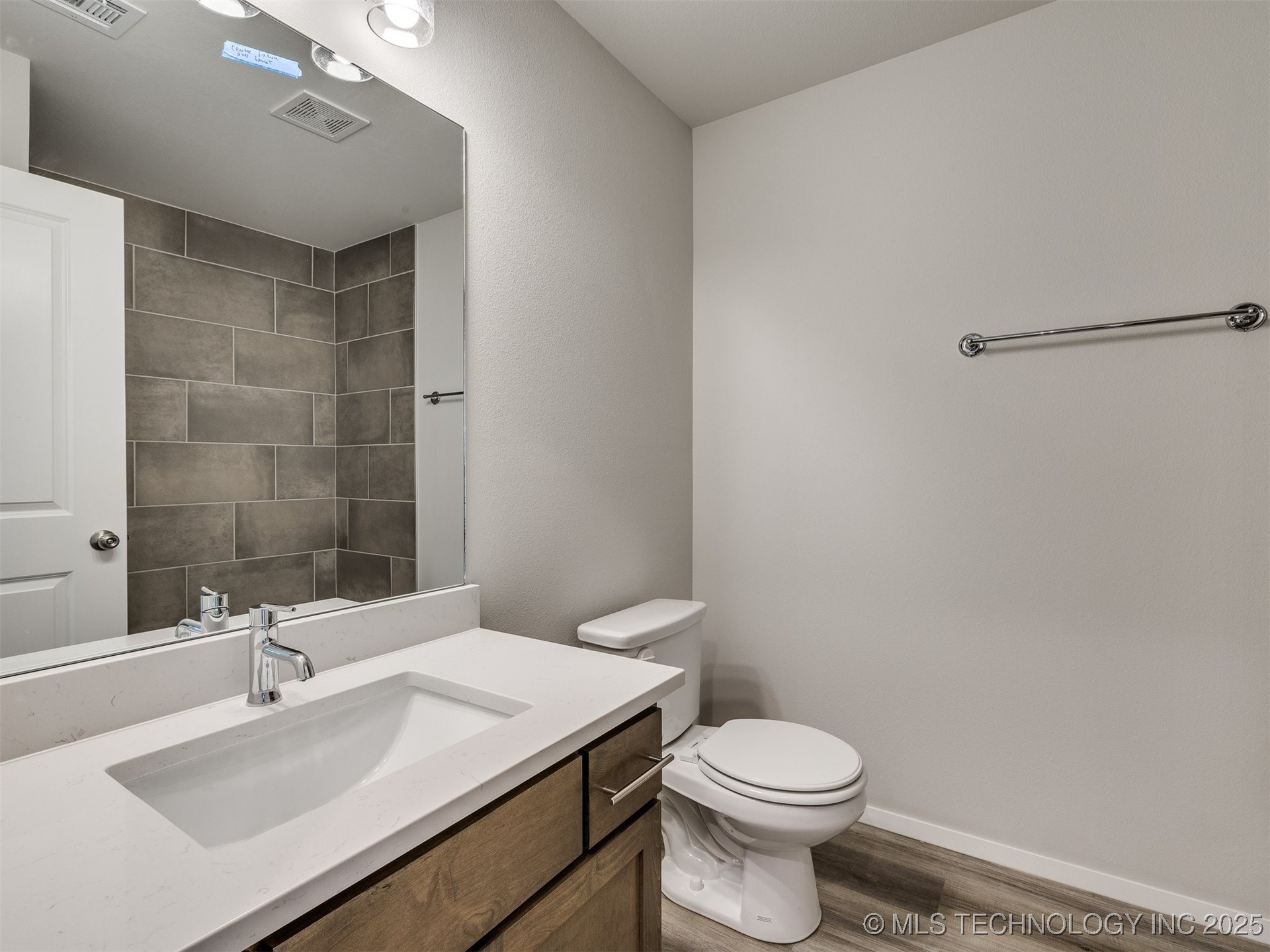 7309 E 90th Place North