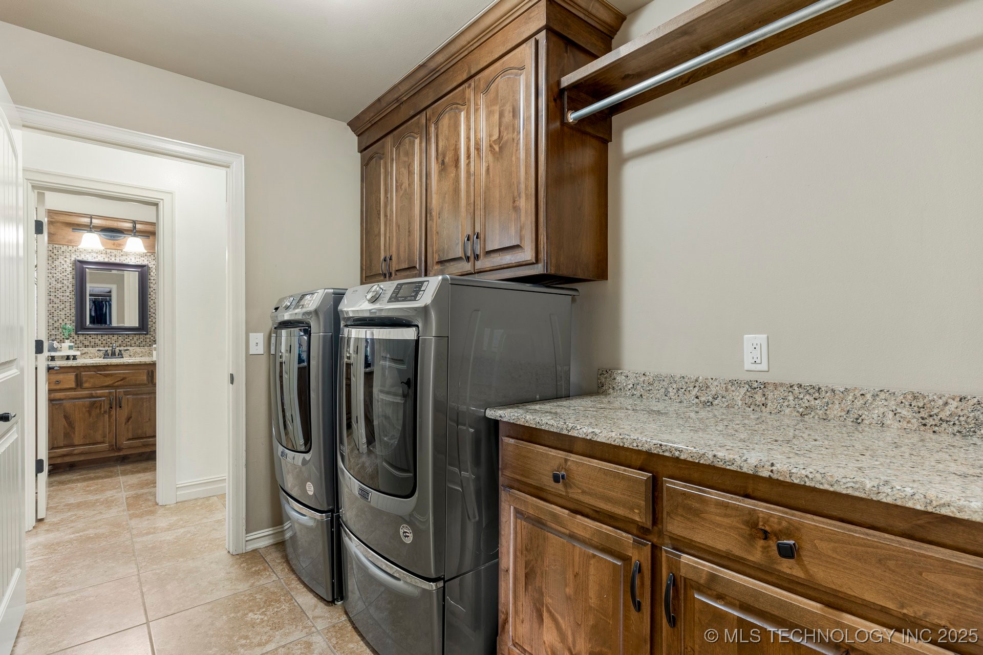 19440 E 69th Street N