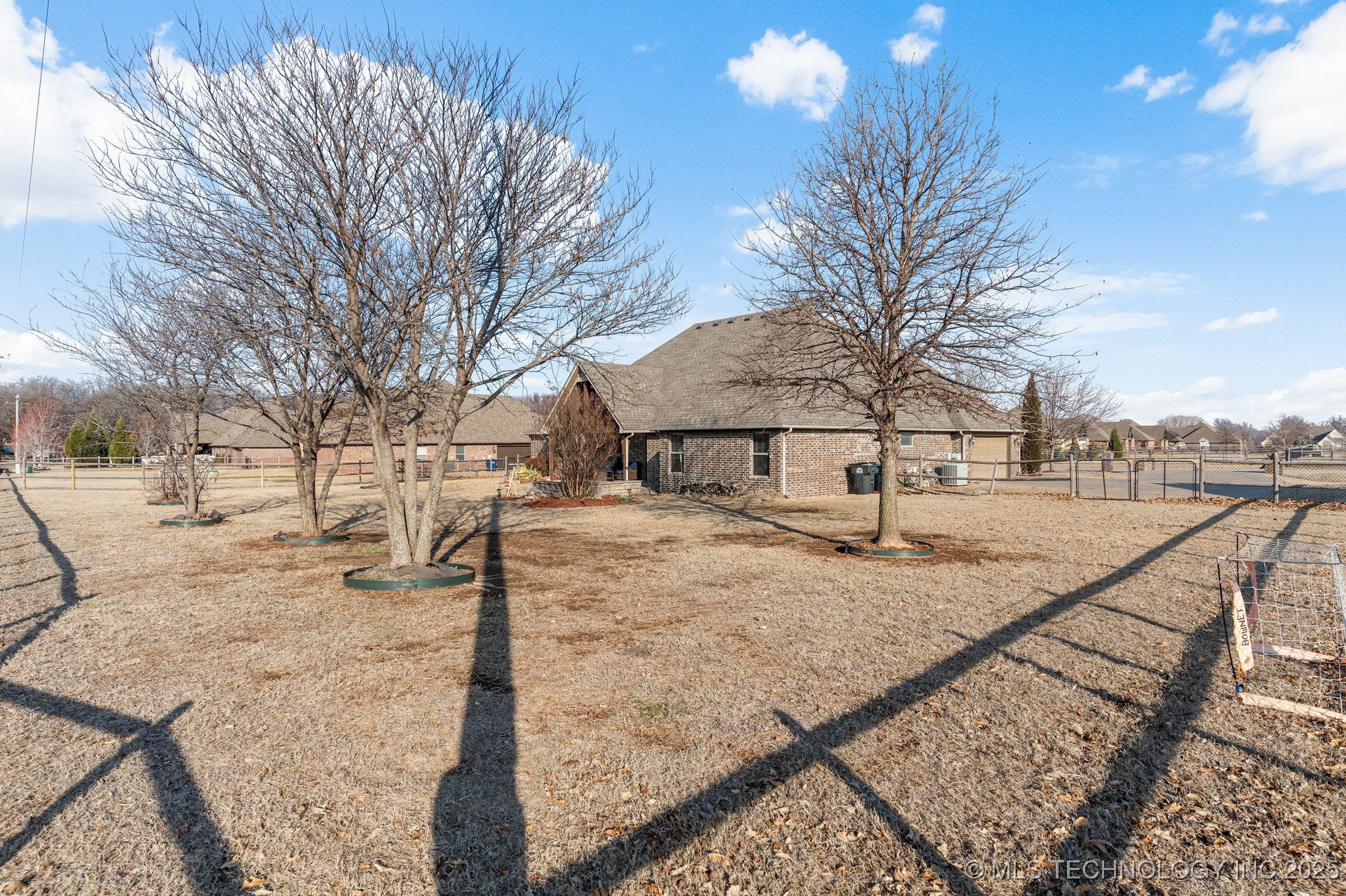 19440 E 69th Street N