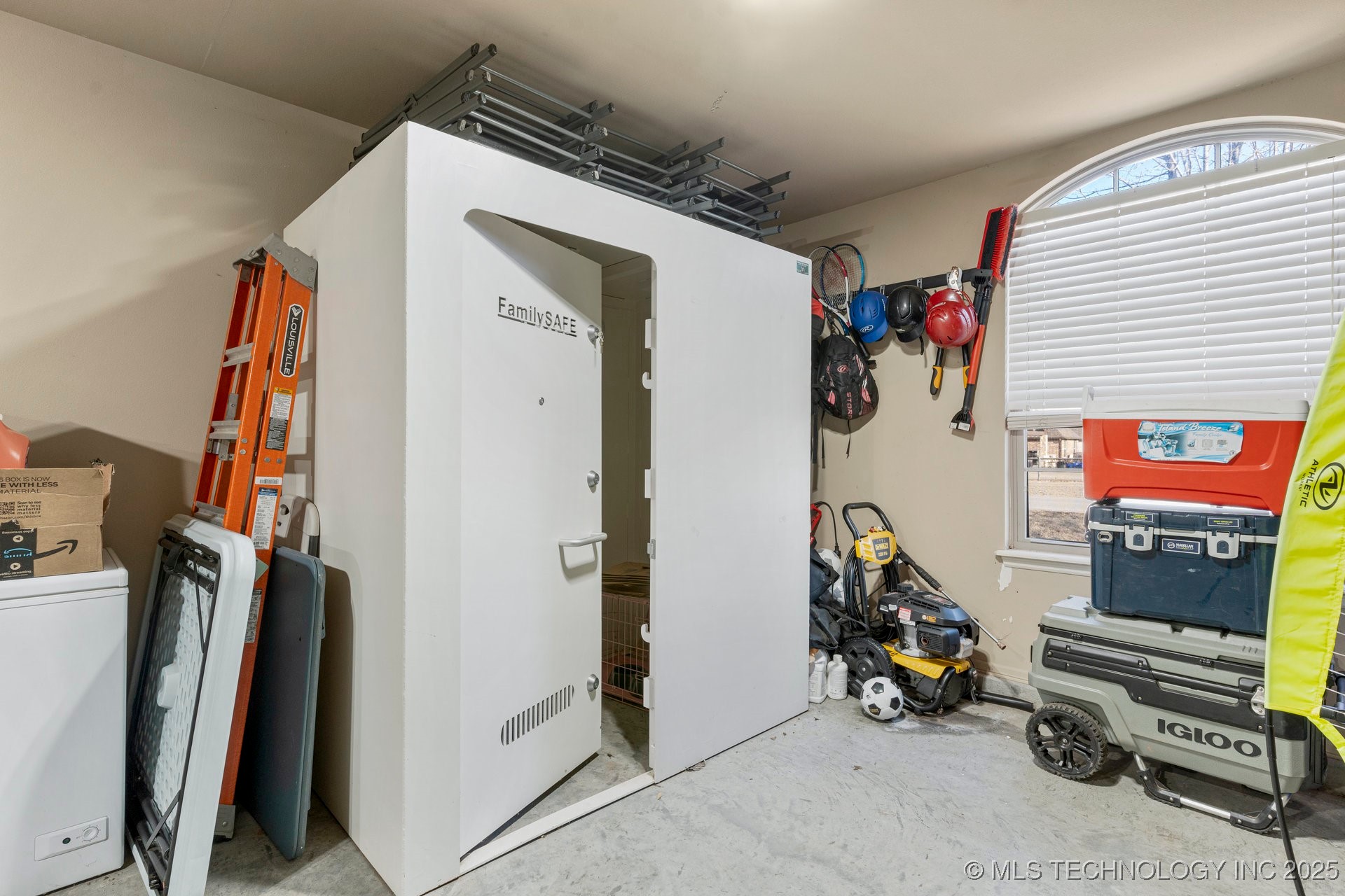 19440 E 69th Street N