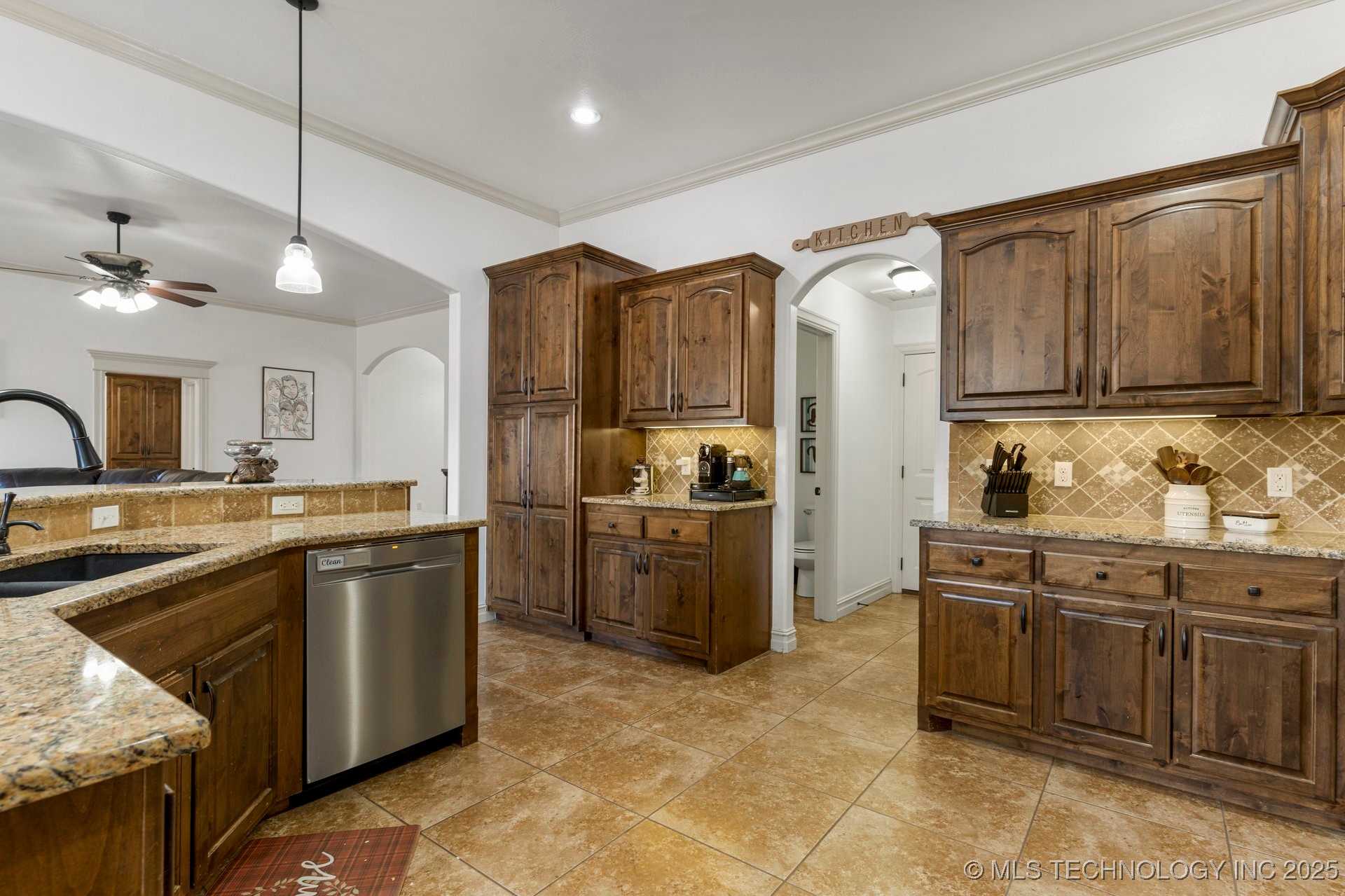 19440 E 69th Street N