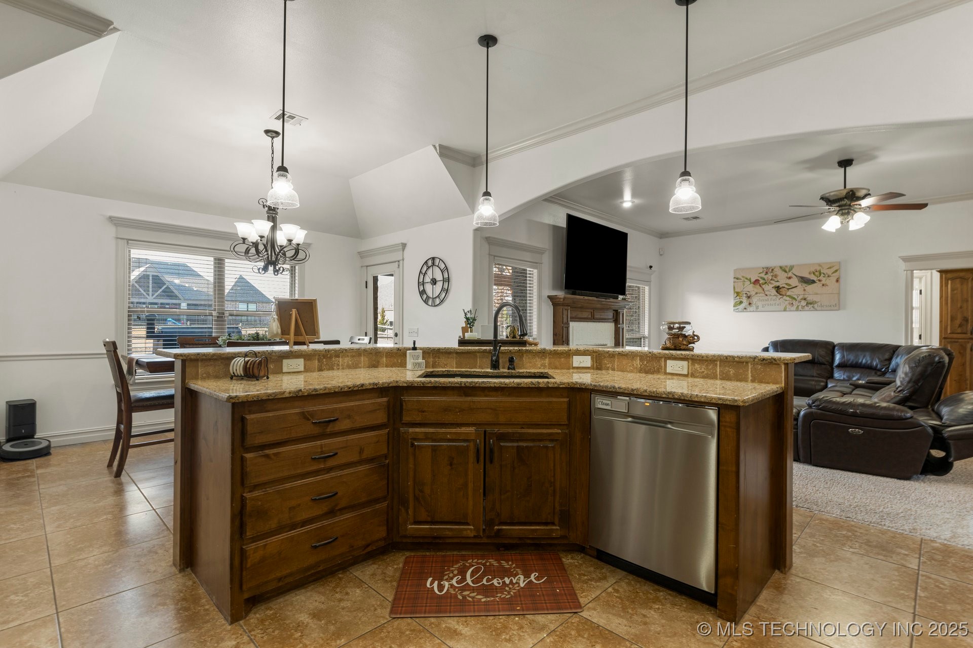 19440 E 69th Street N