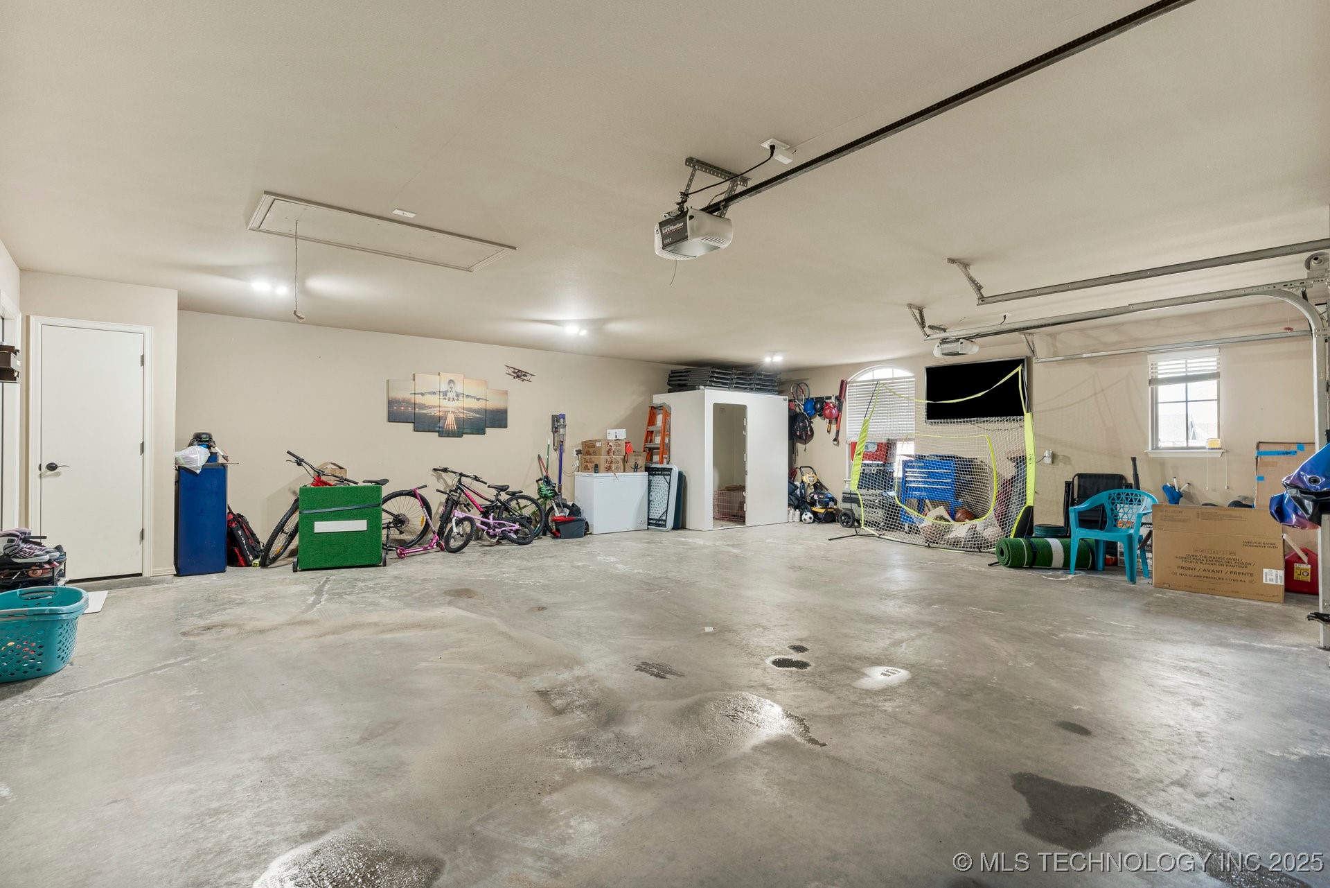 19440 E 69th Street N