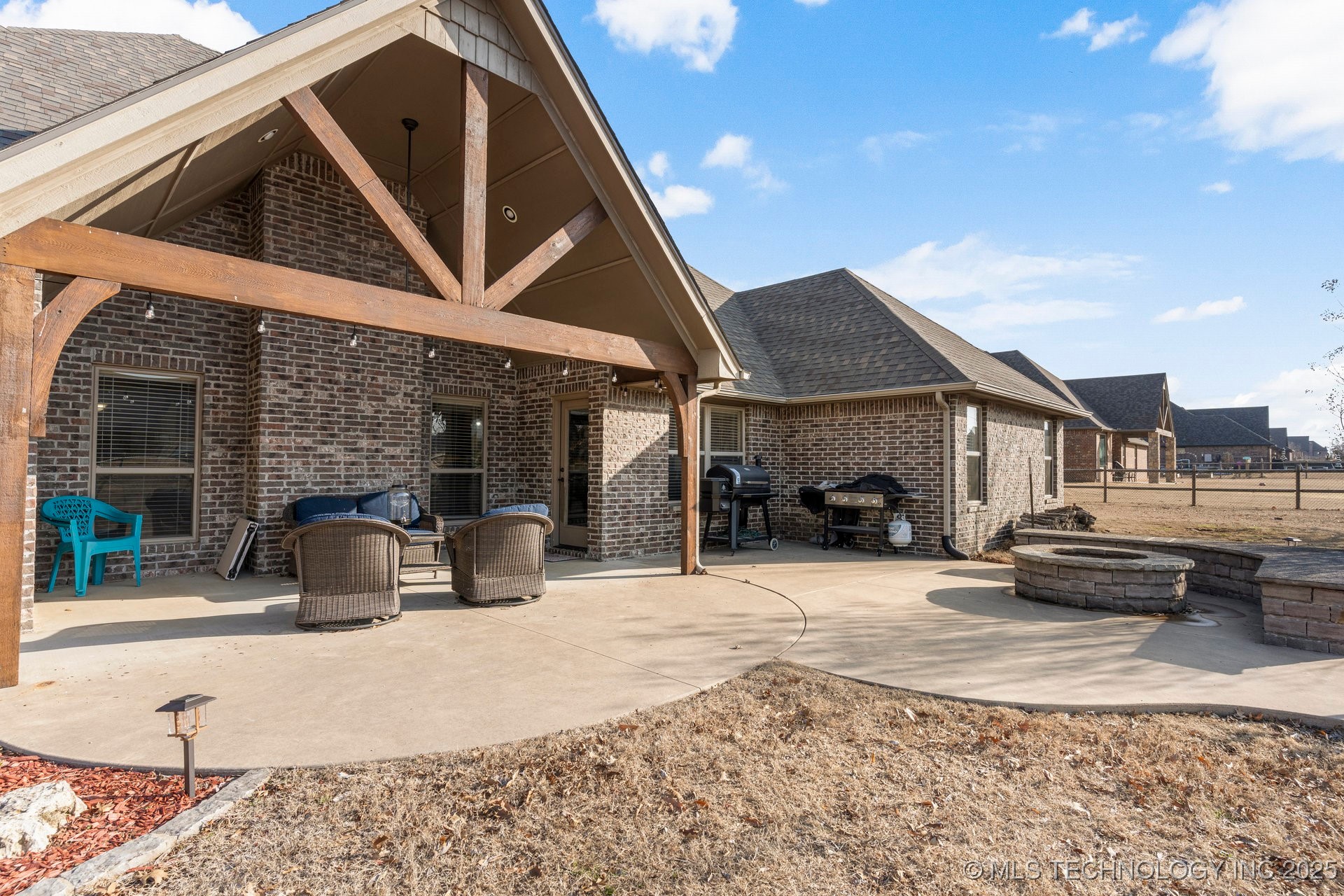 19440 E 69th Street N