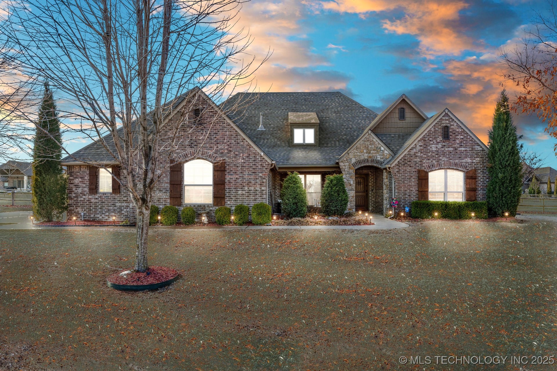 19440 E 69th Street N