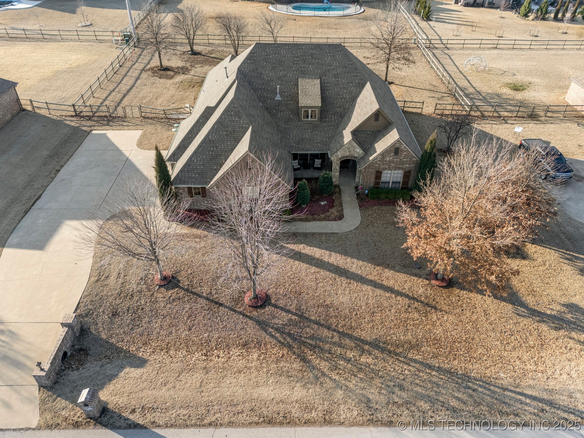 19440 E 69th Street N