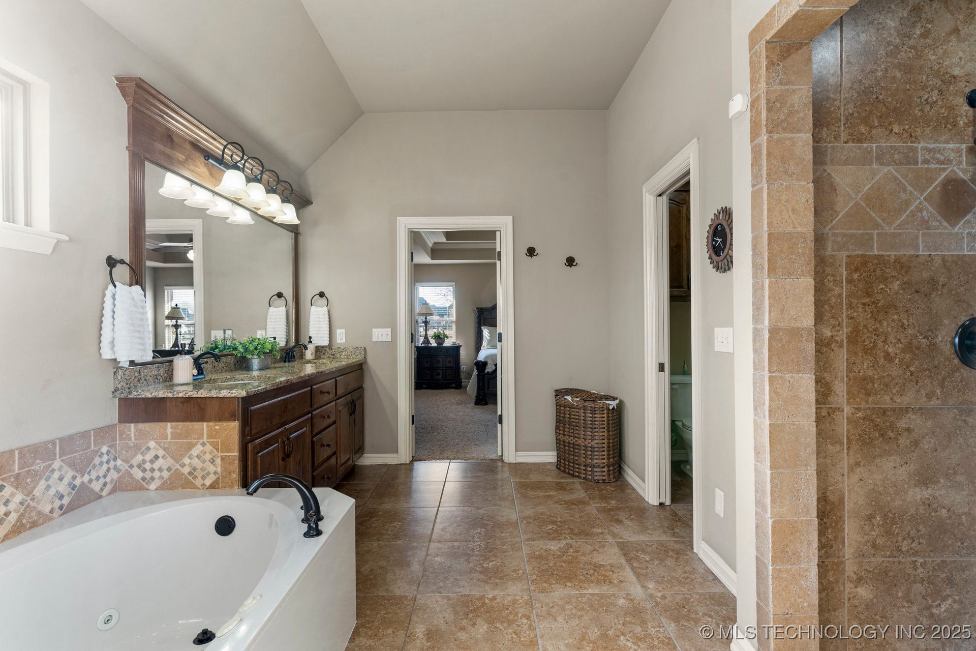 19440 E 69th Street N