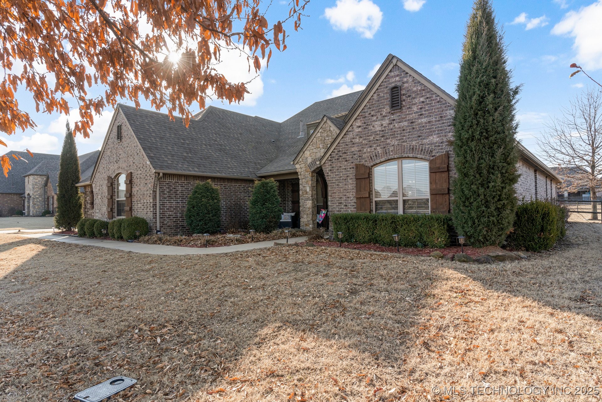 19440 E 69th Street N