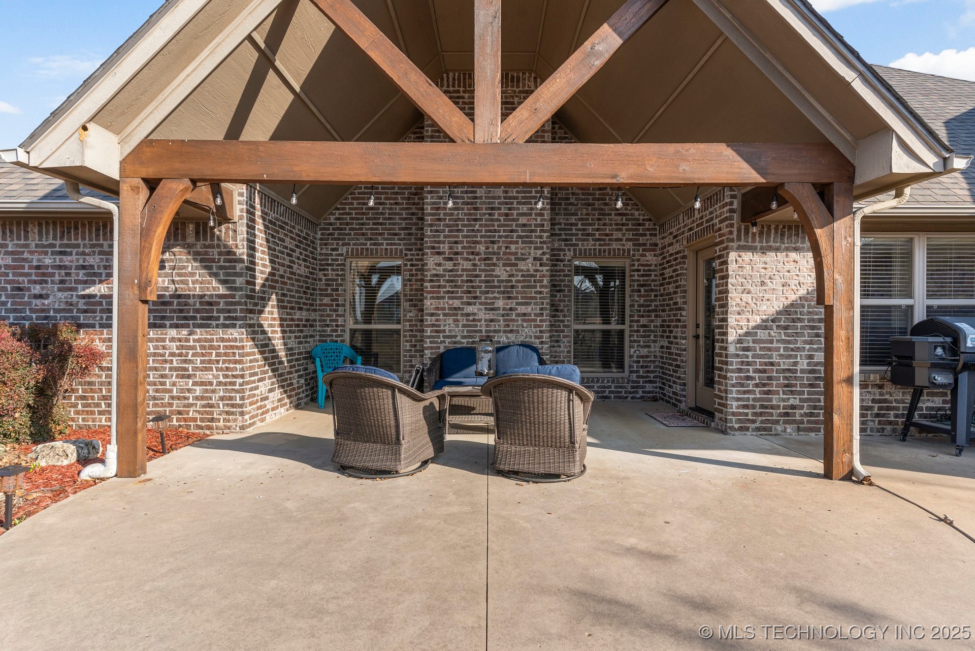 19440 E 69th Street N