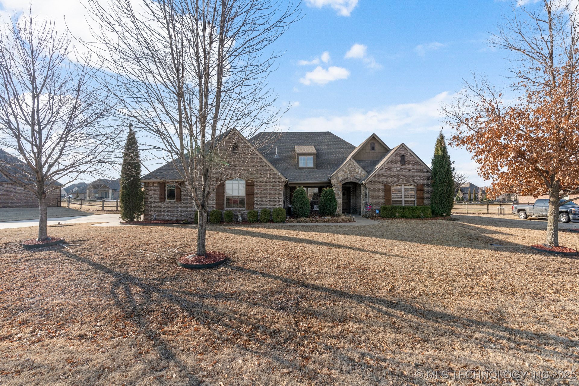 19440 E 69th Street N