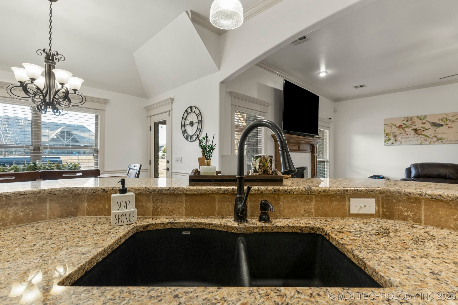 19440 E 69th Street N