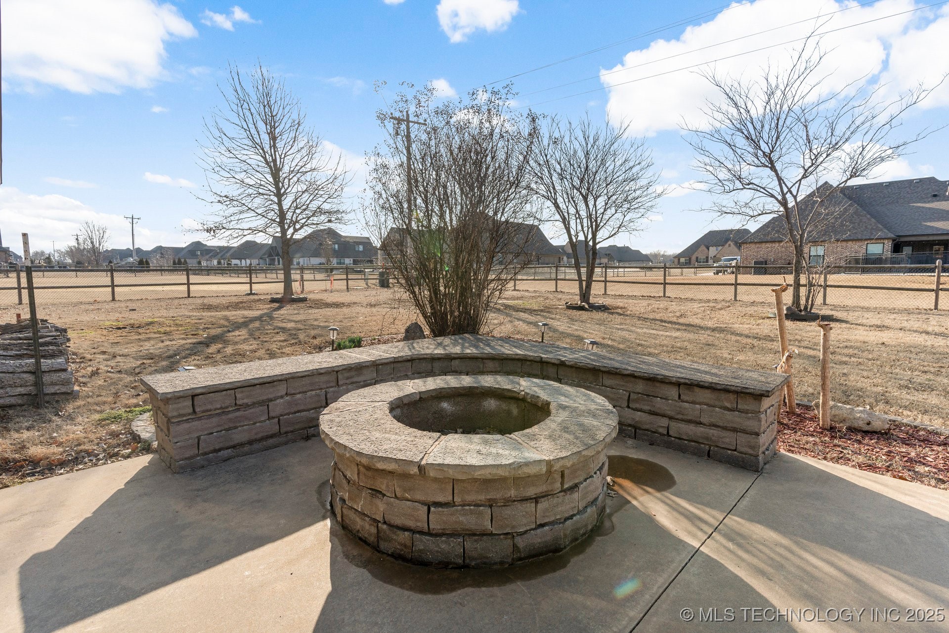 19440 E 69th Street N