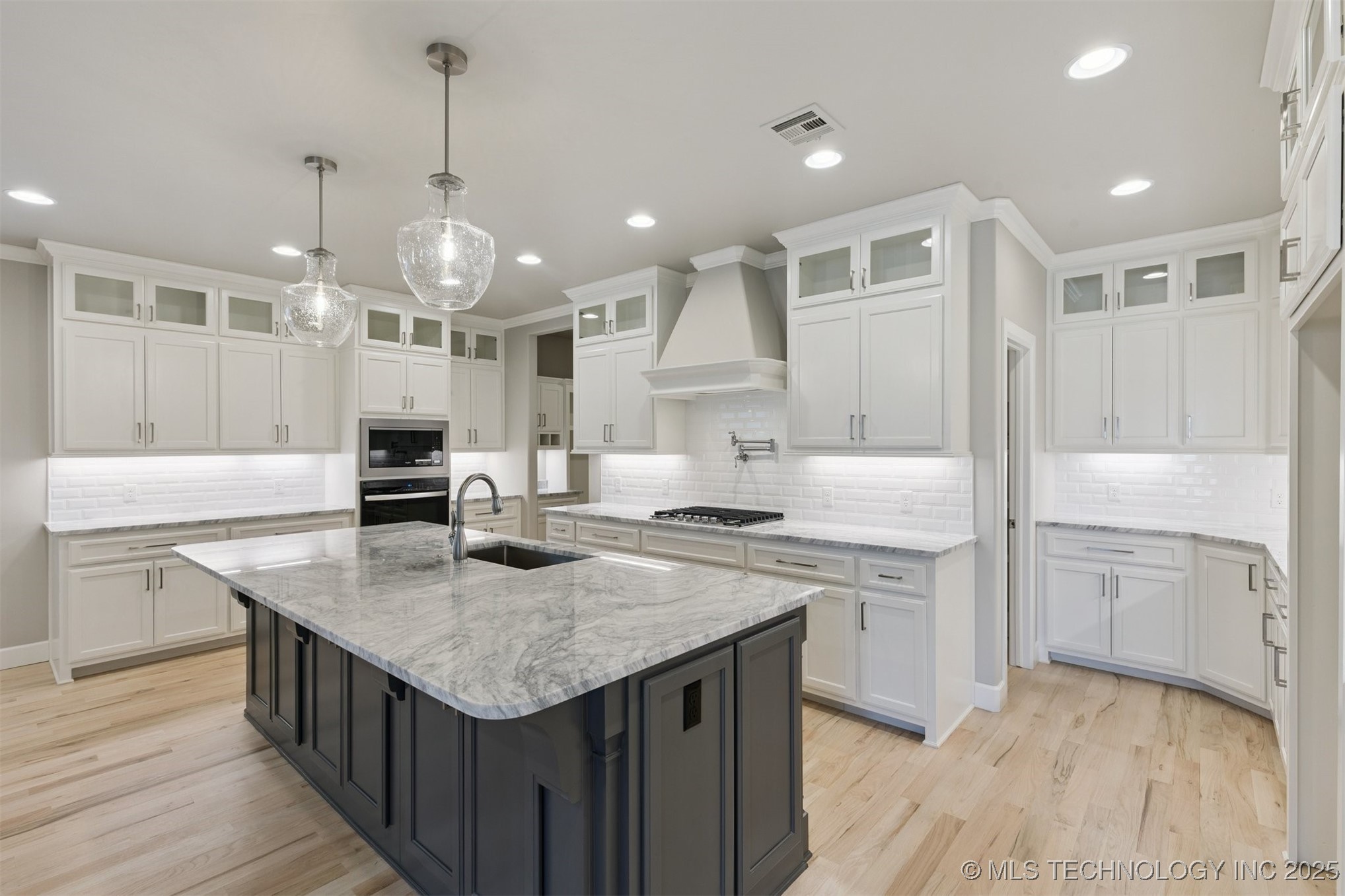 14270 S Evanston Avenue S