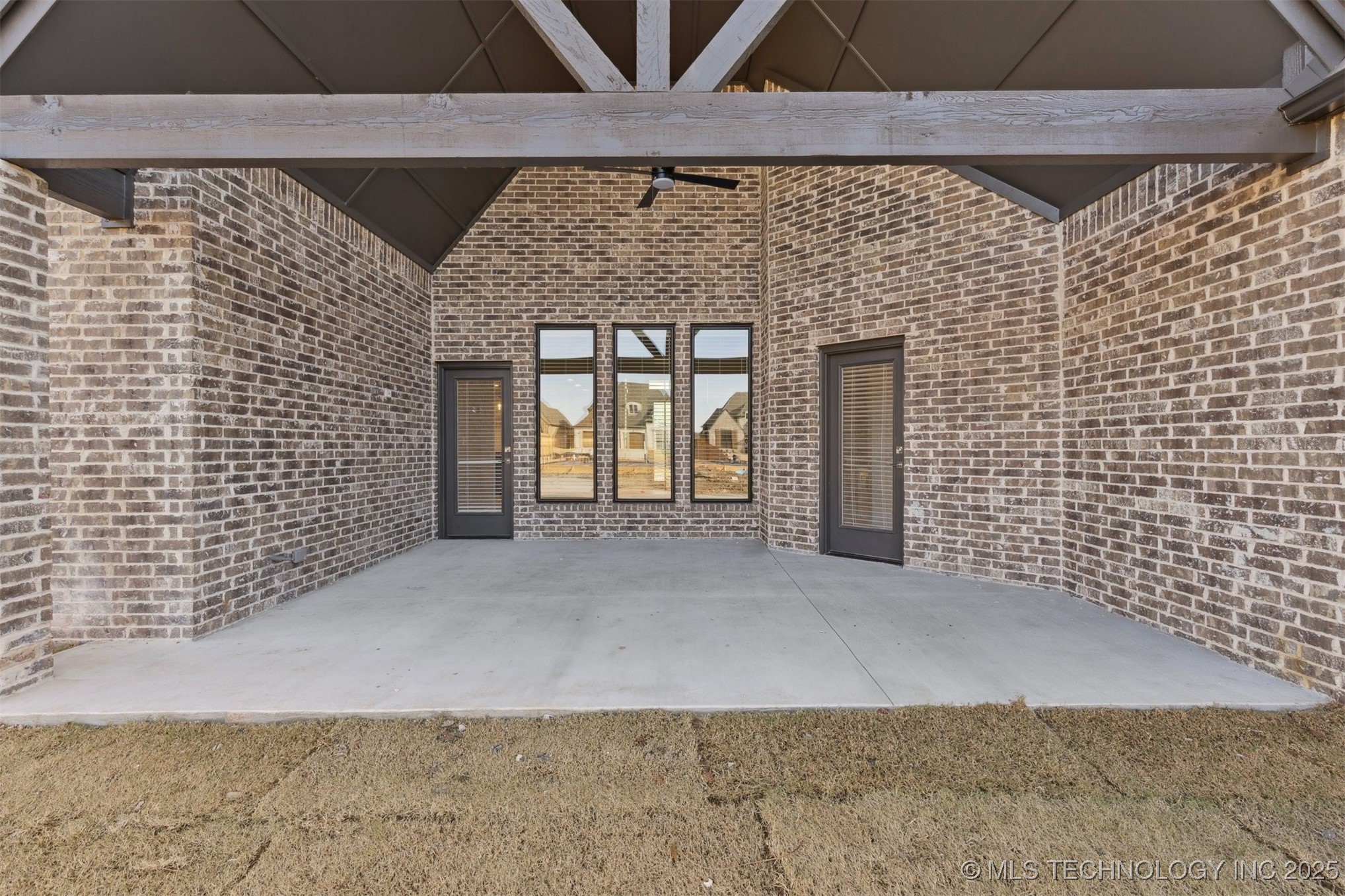 14270 S Evanston Avenue S