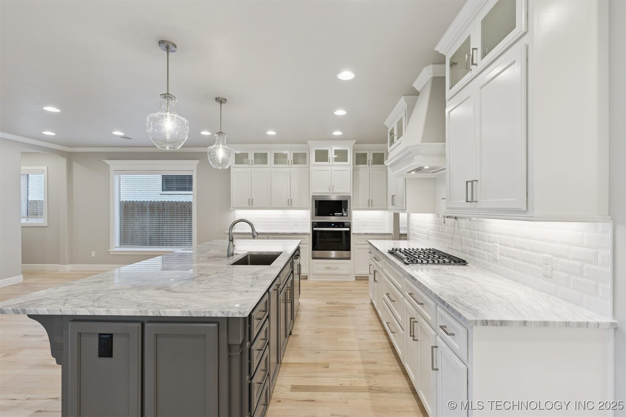 14270 S Evanston Avenue S