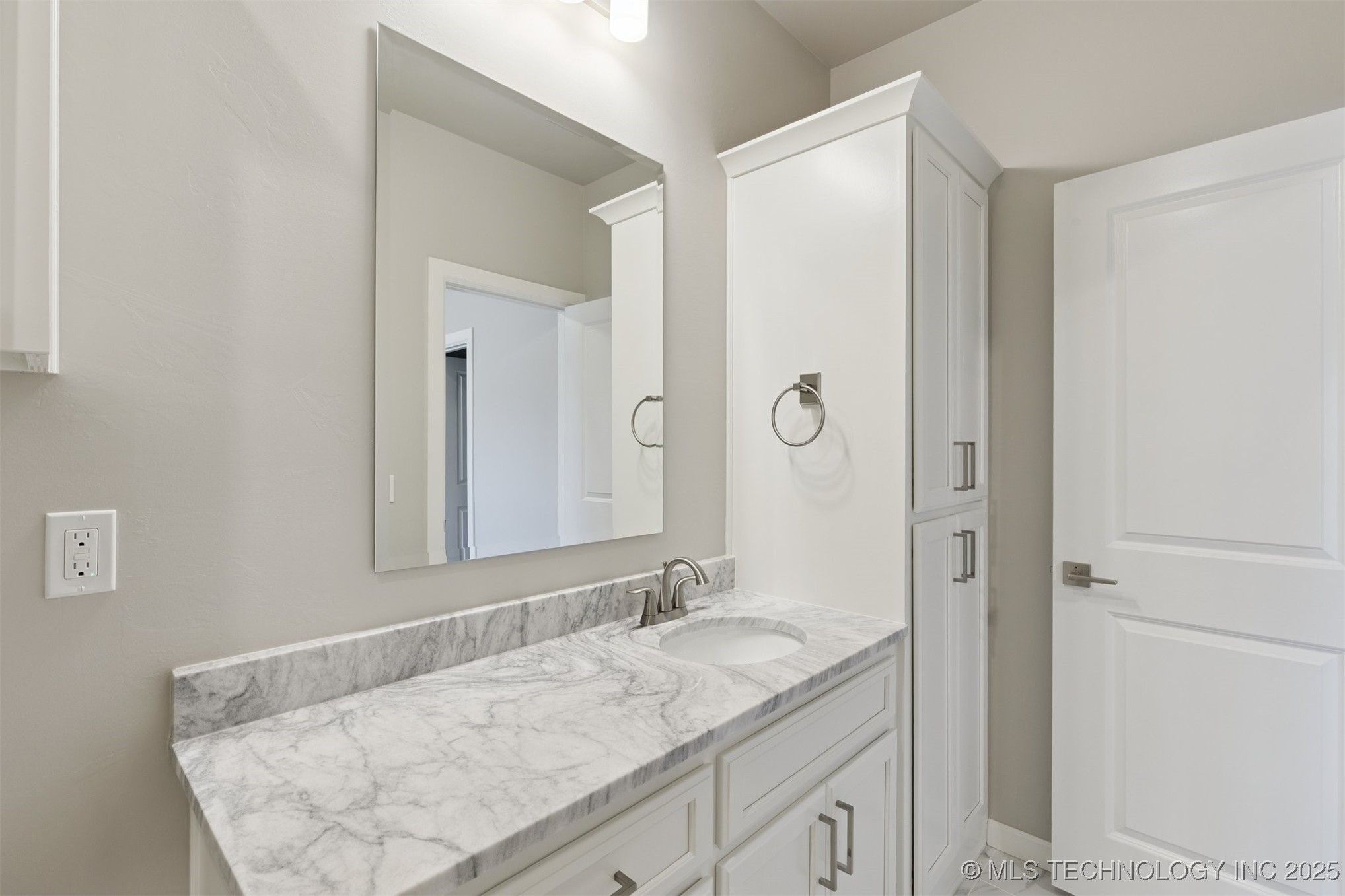 14270 S Evanston Avenue S