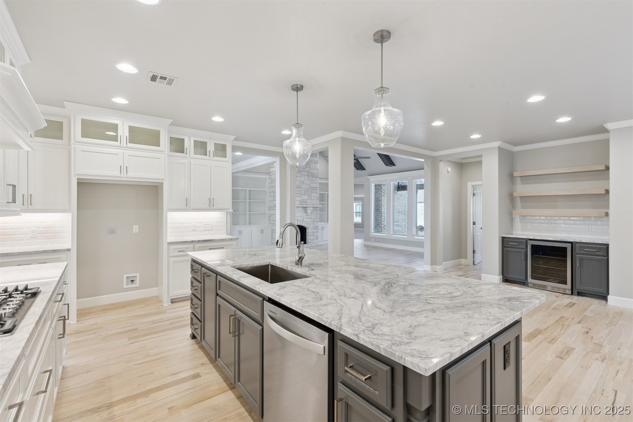 14270 S Evanston Avenue S