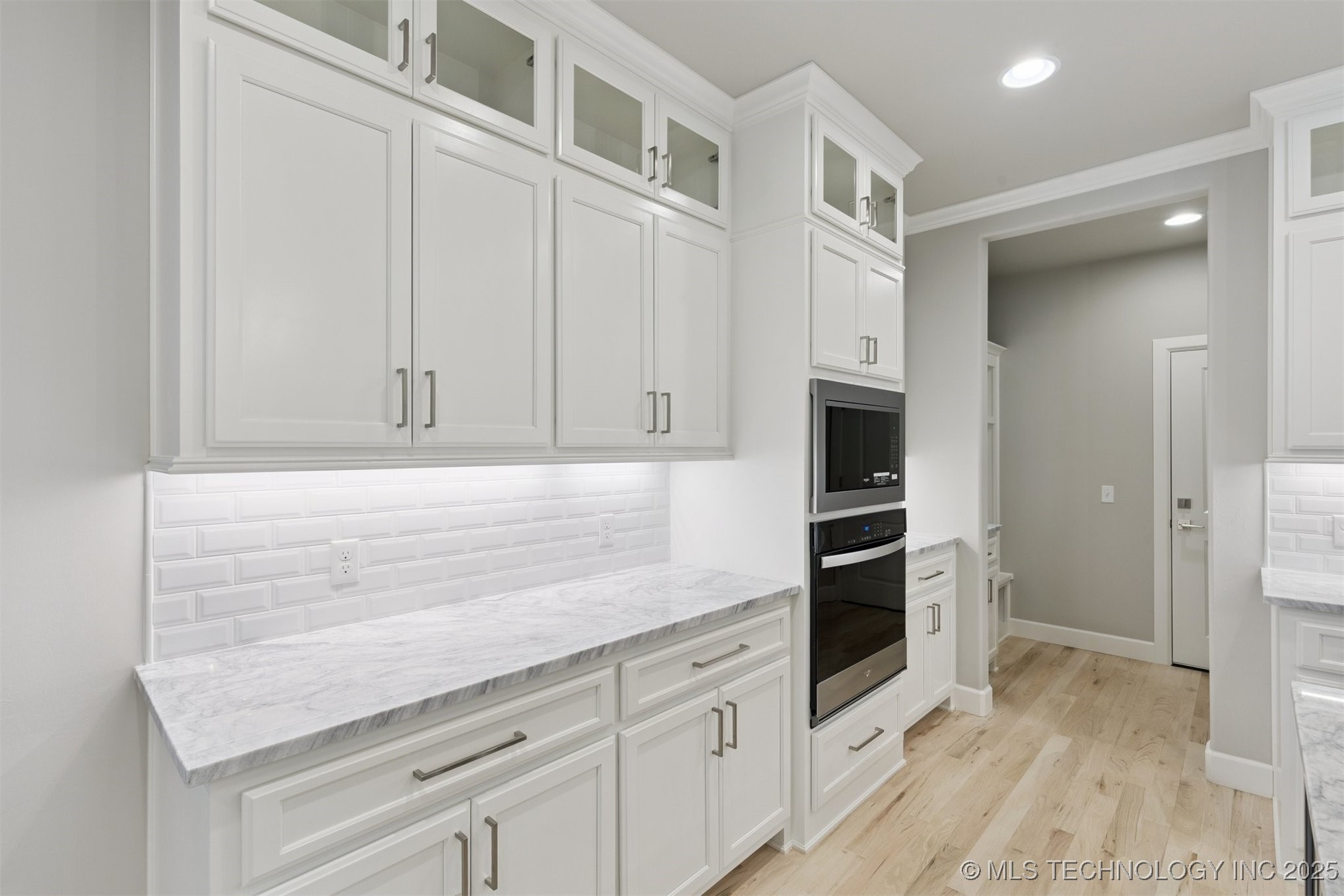 14270 S Evanston Avenue S