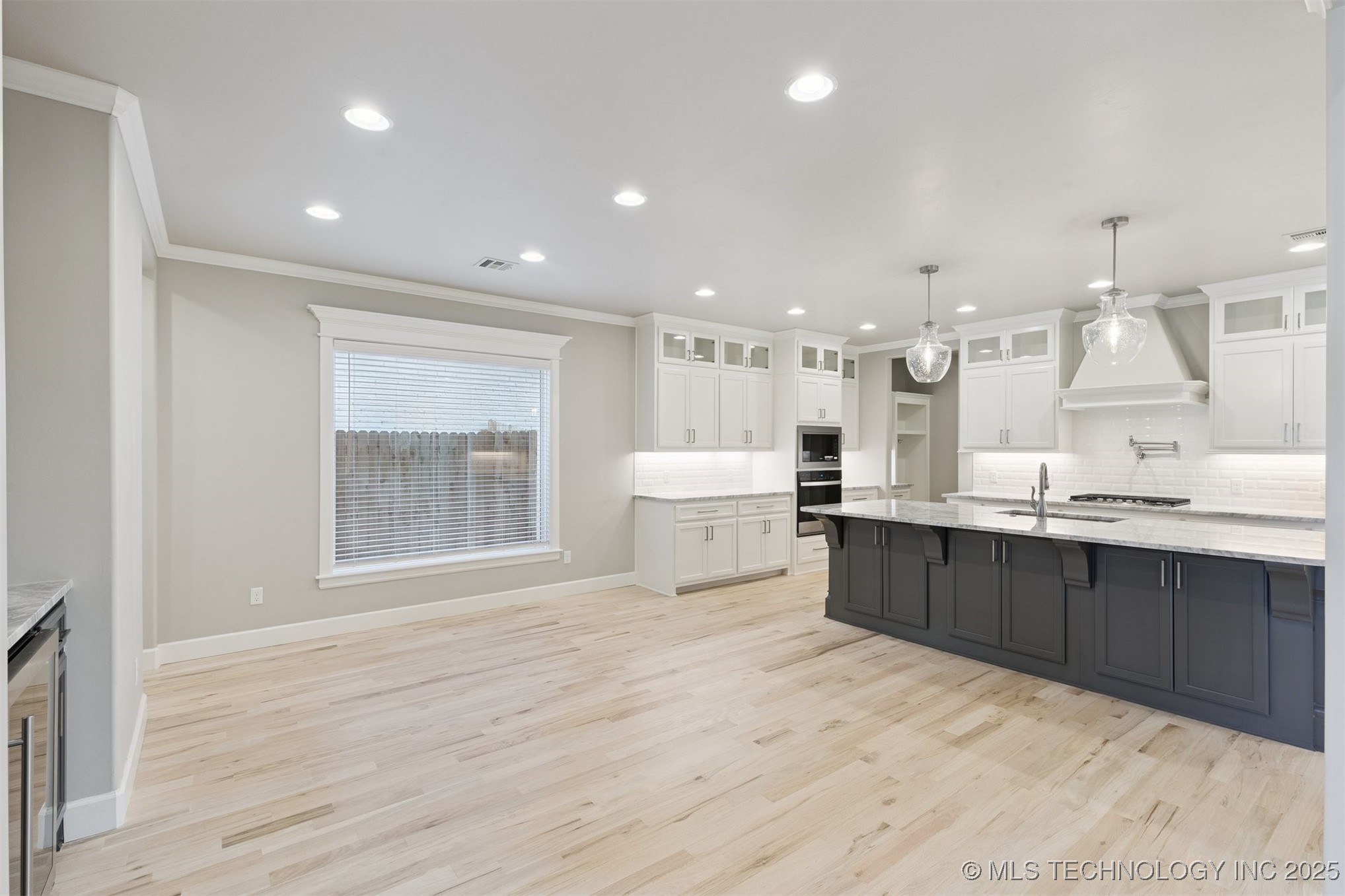 14270 S Evanston Avenue S