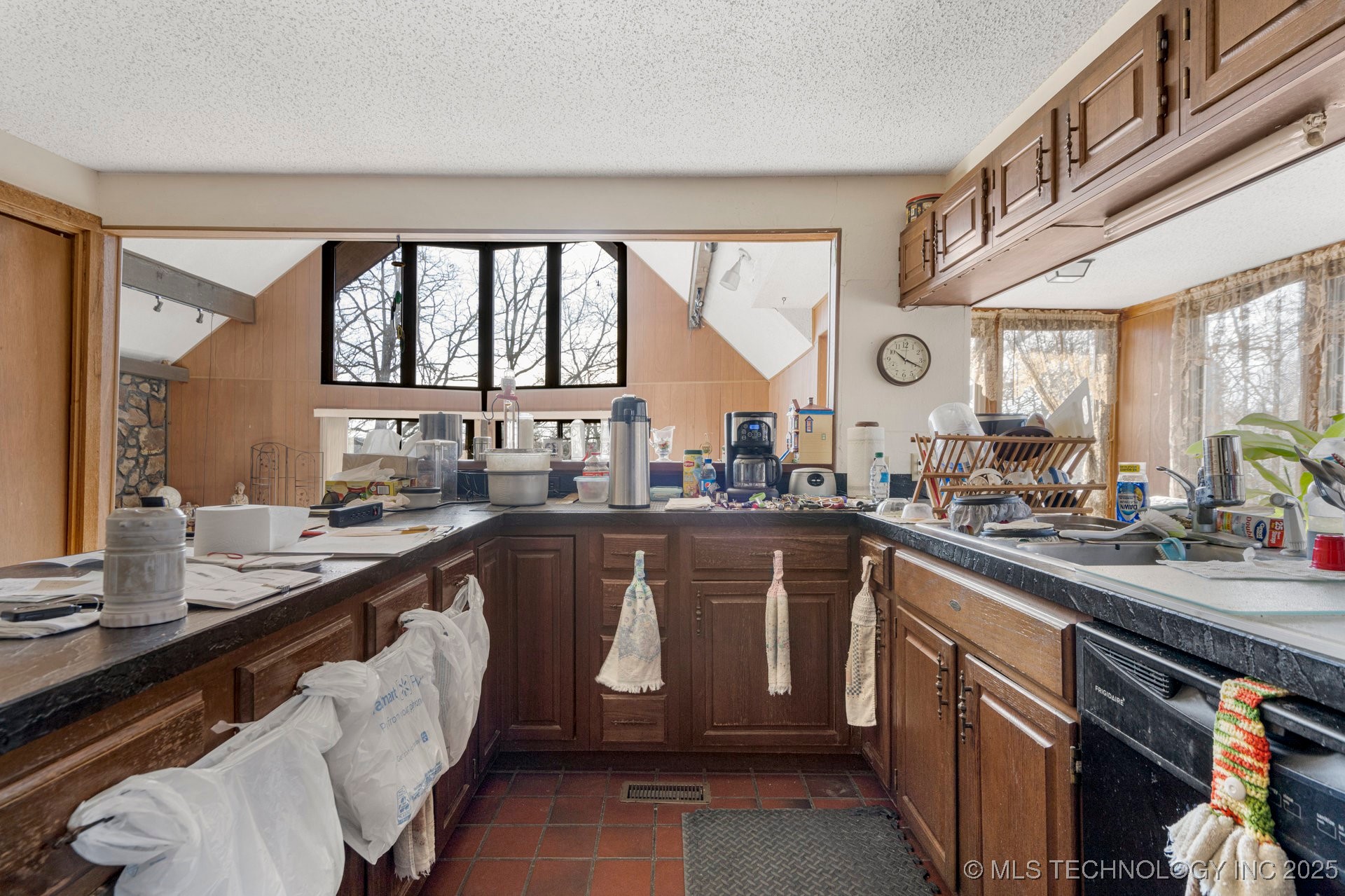 20137 S 137th East Avenue S