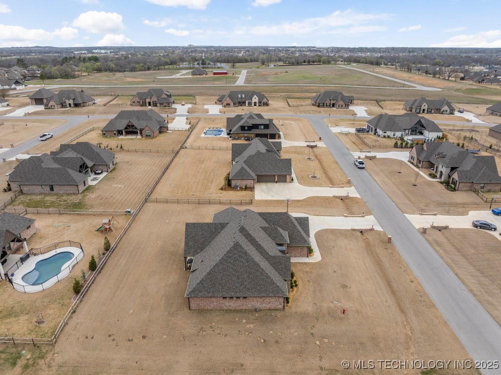 11376 S 214th East Avenue