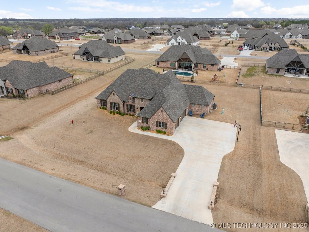 11376 S 214th East Avenue