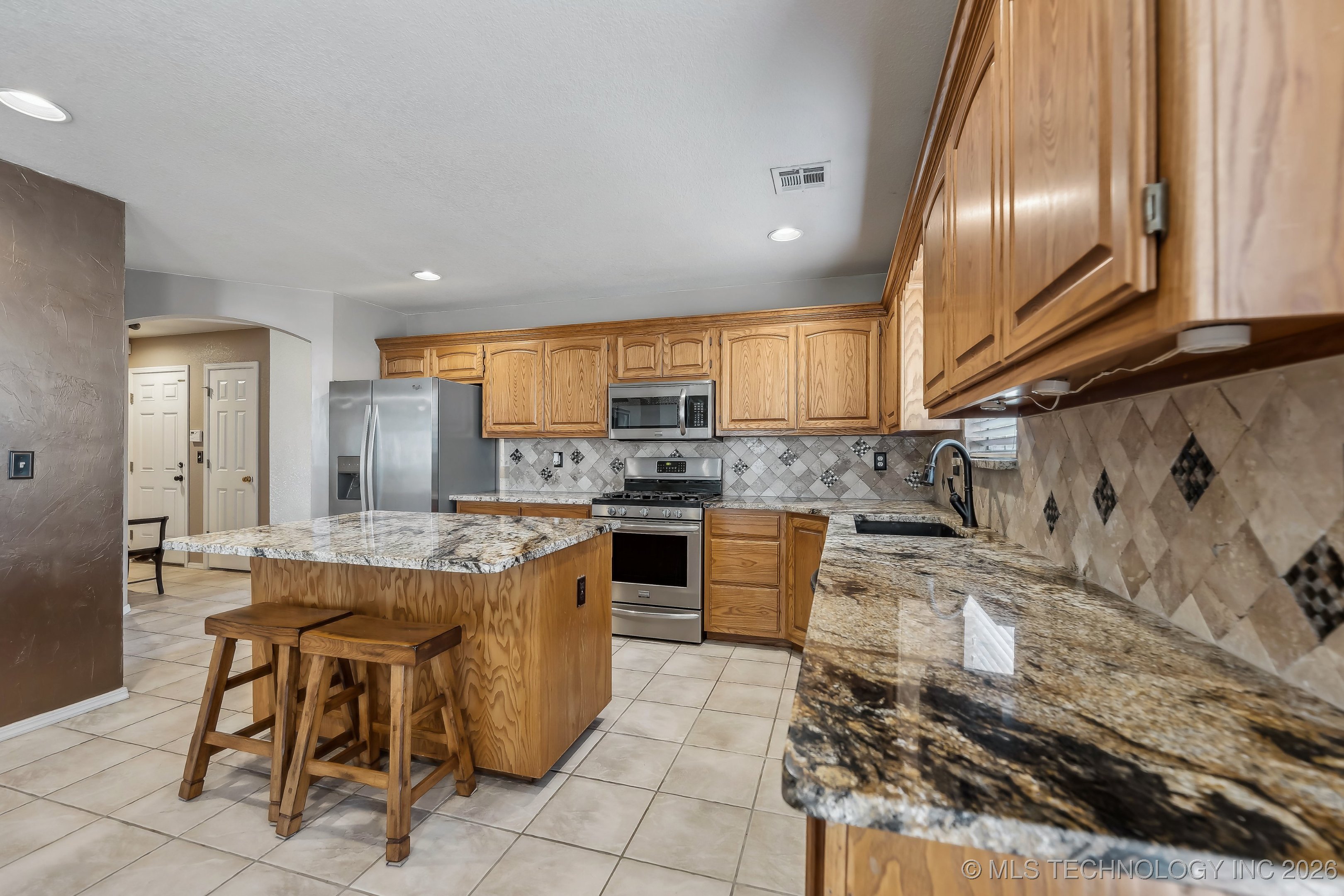 8324 S 109th East Avenue