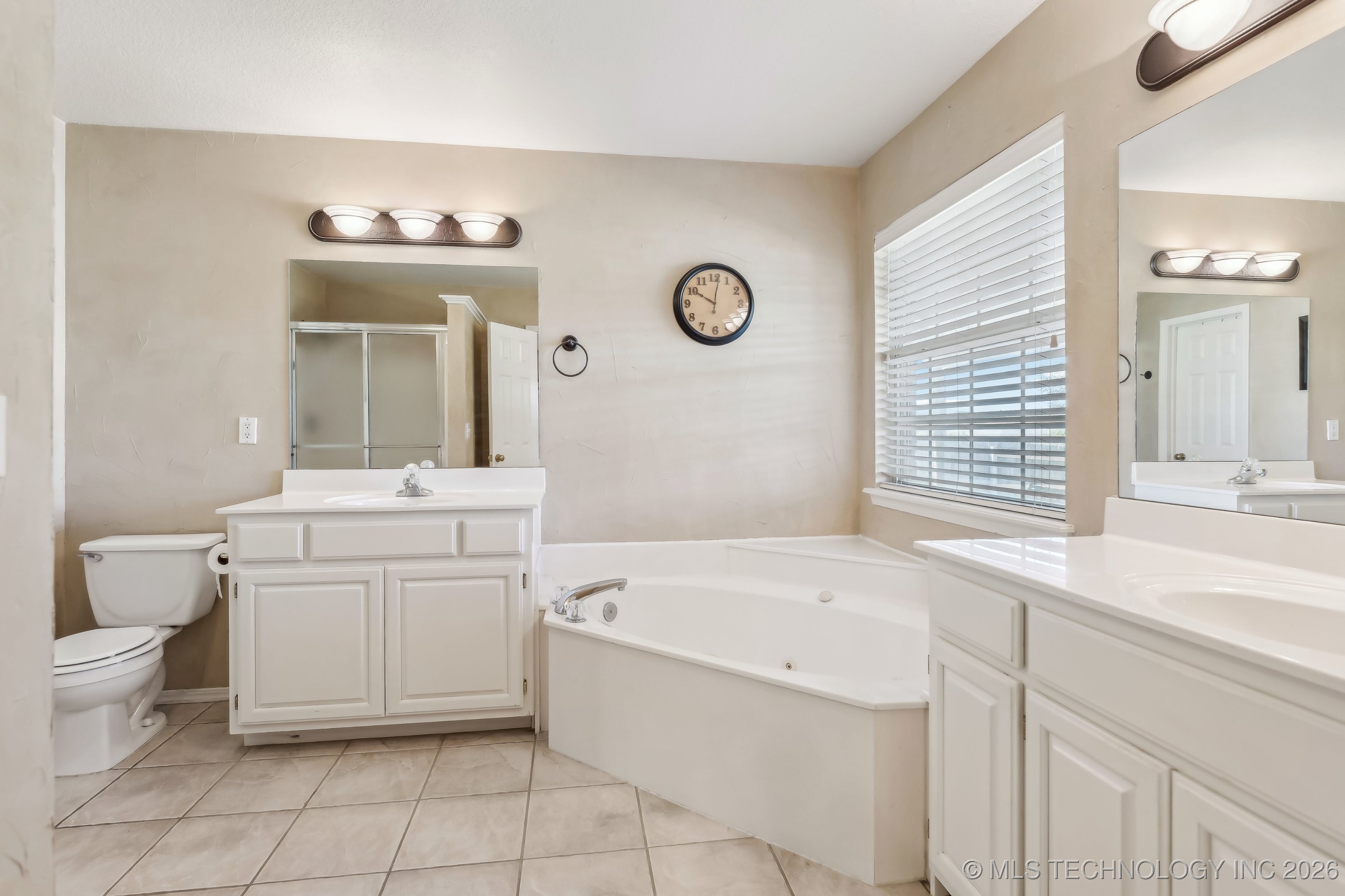 8324 S 109th East Avenue