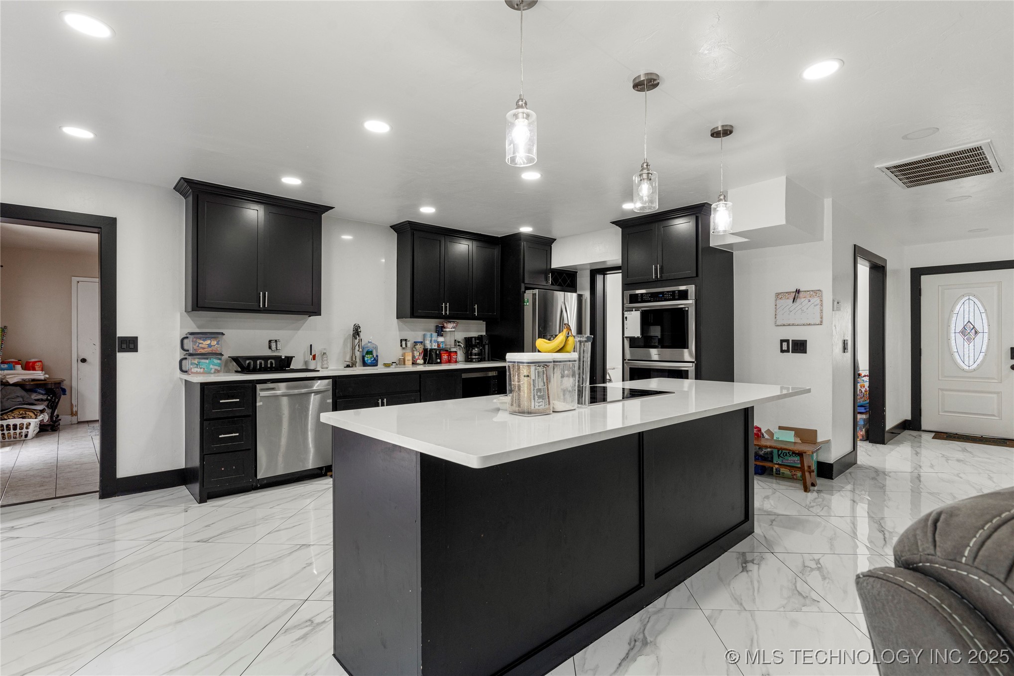 2122 E 52nd Street