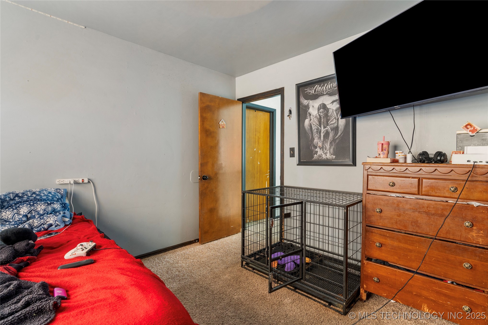 2122 E 52nd Street
