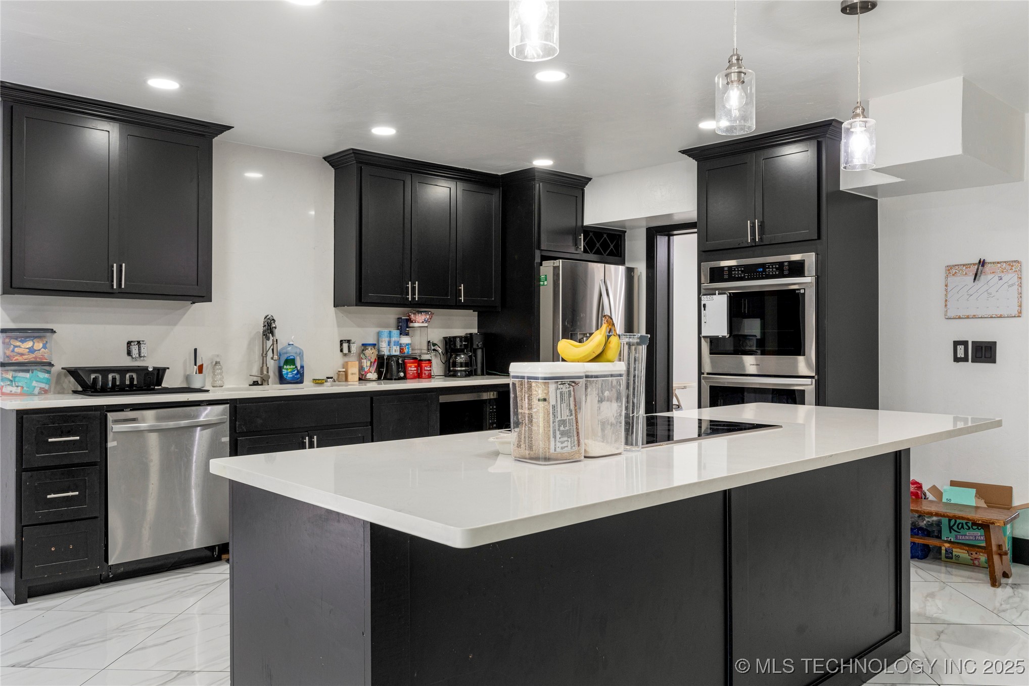 2122 E 52nd Street