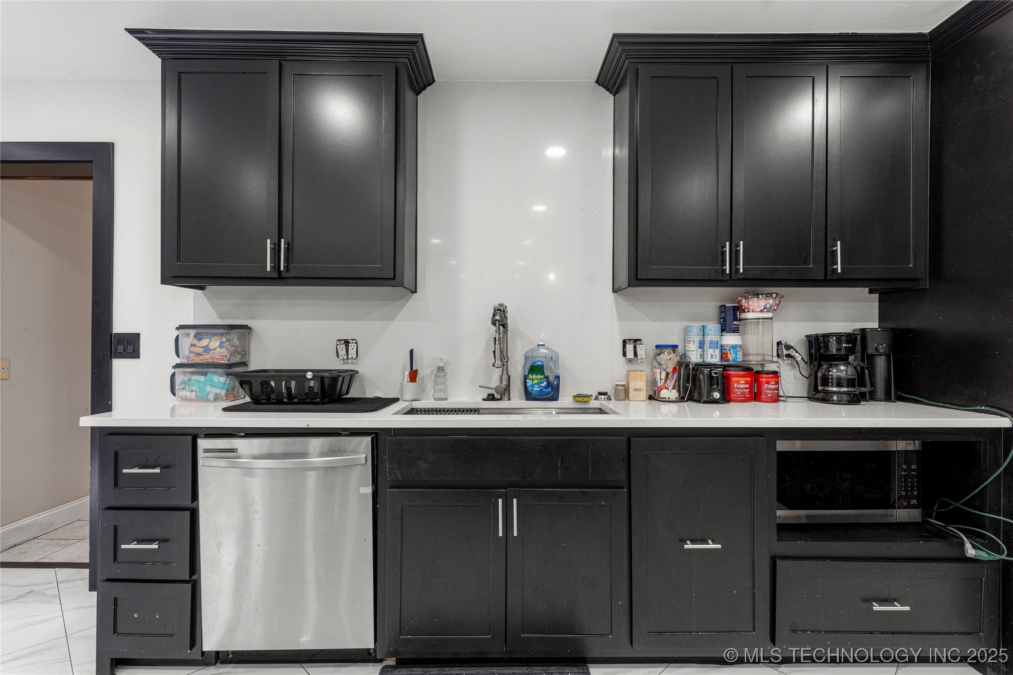 2122 E 52nd Street