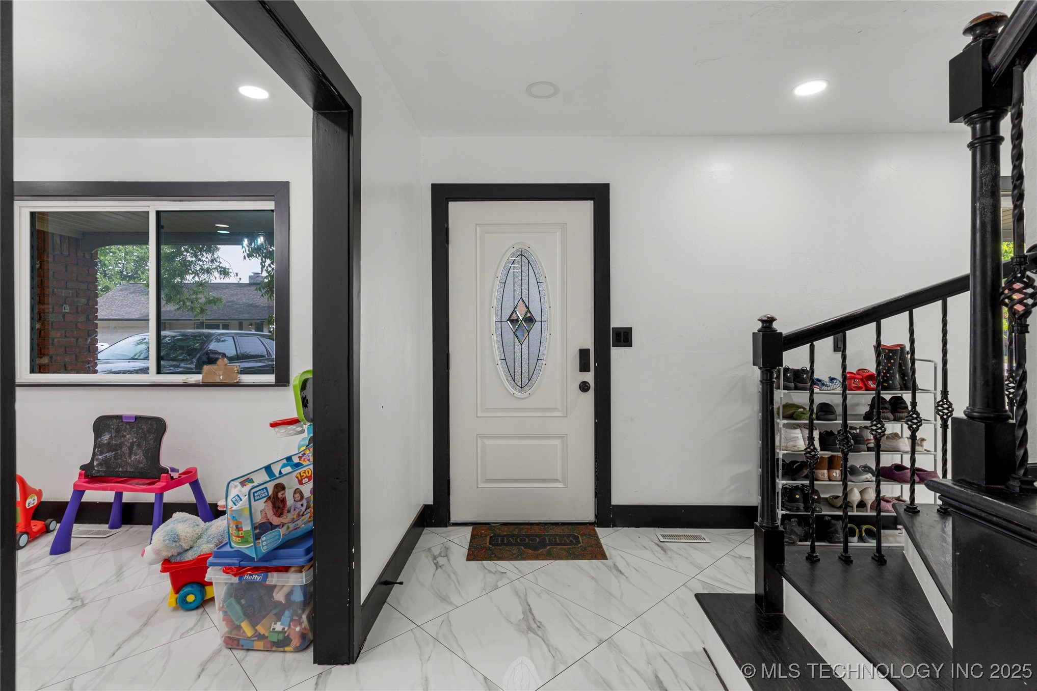 2122 E 52nd Street