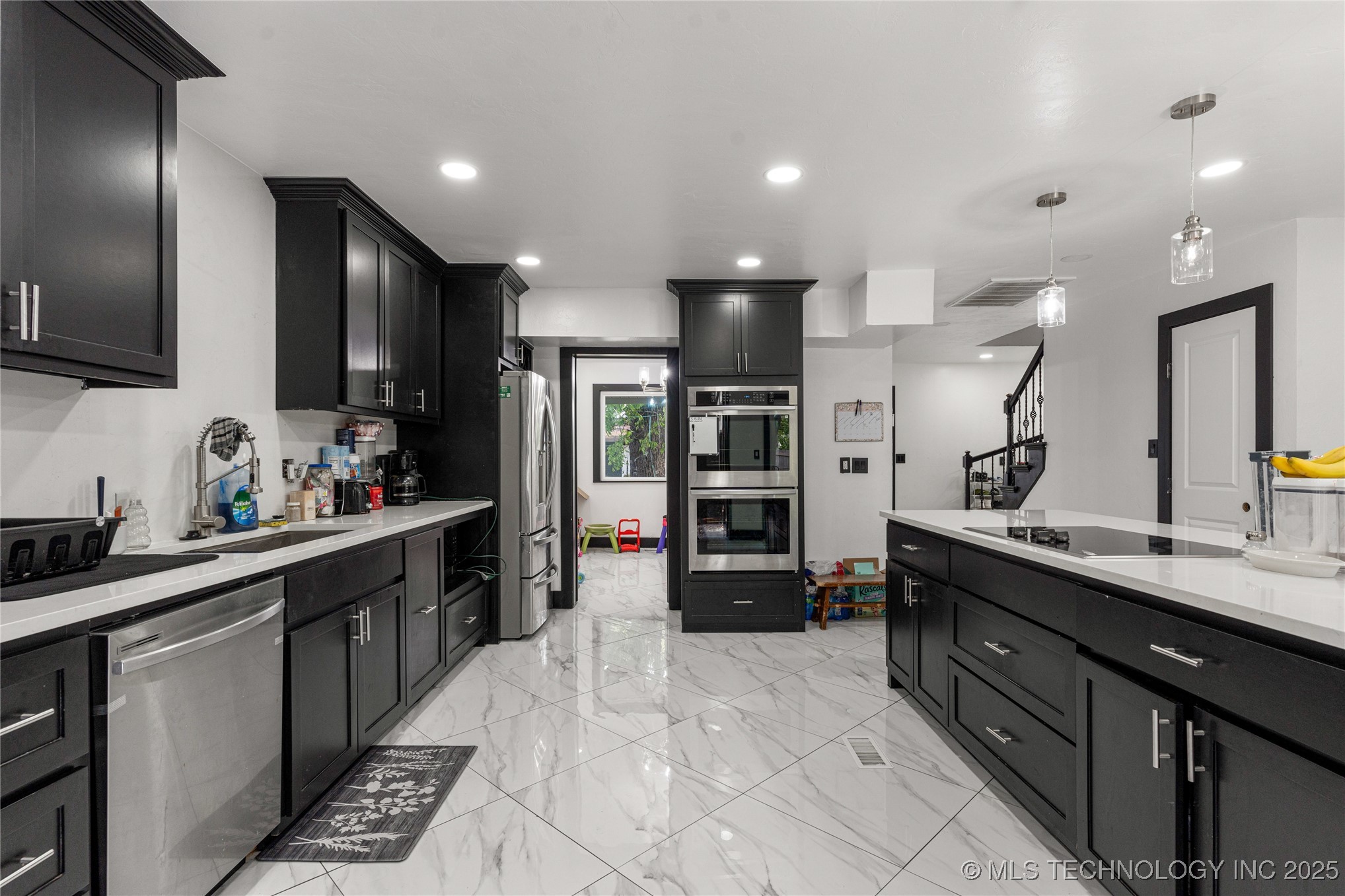 2122 E 52nd Street