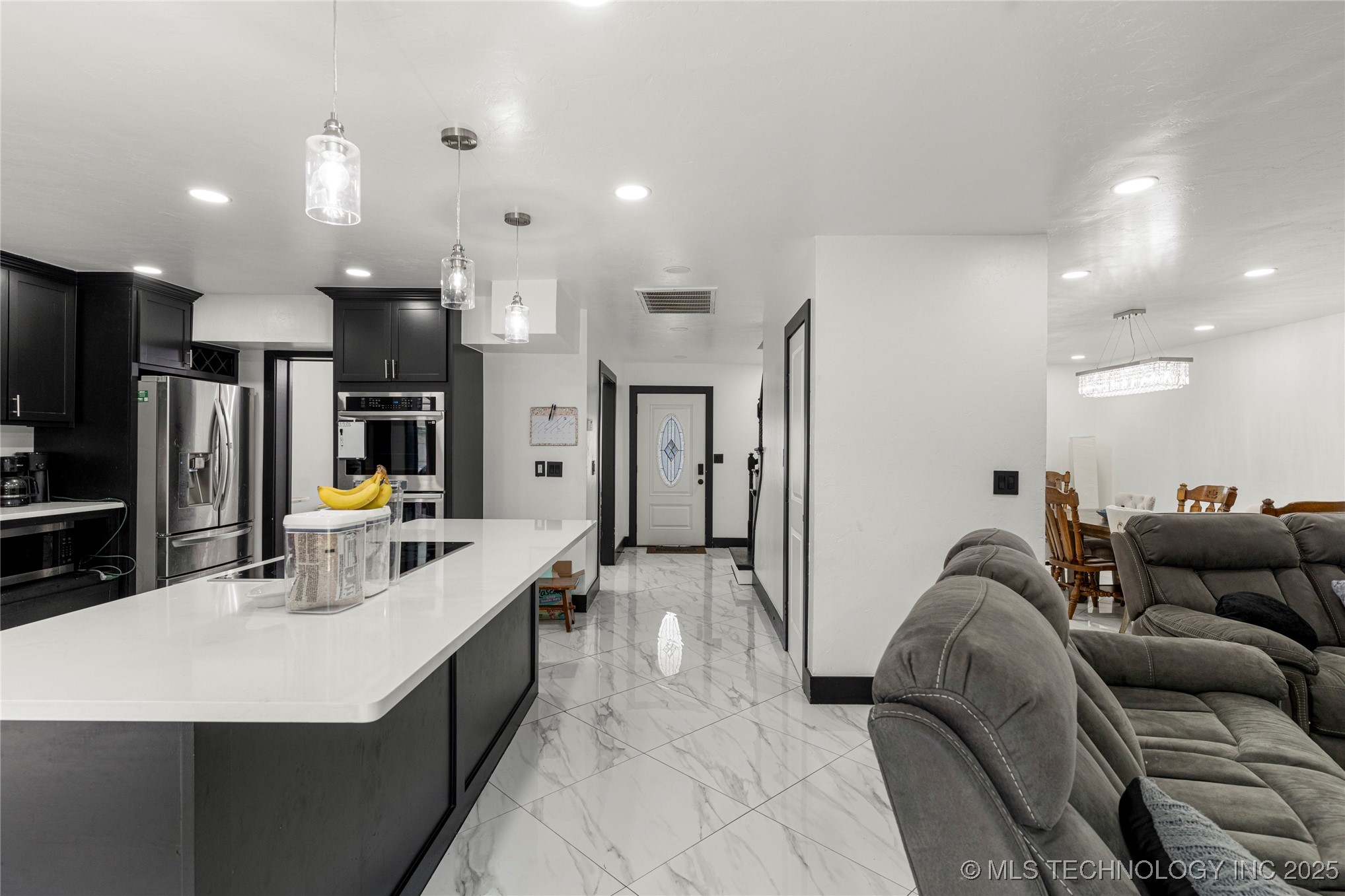 2122 E 52nd Street