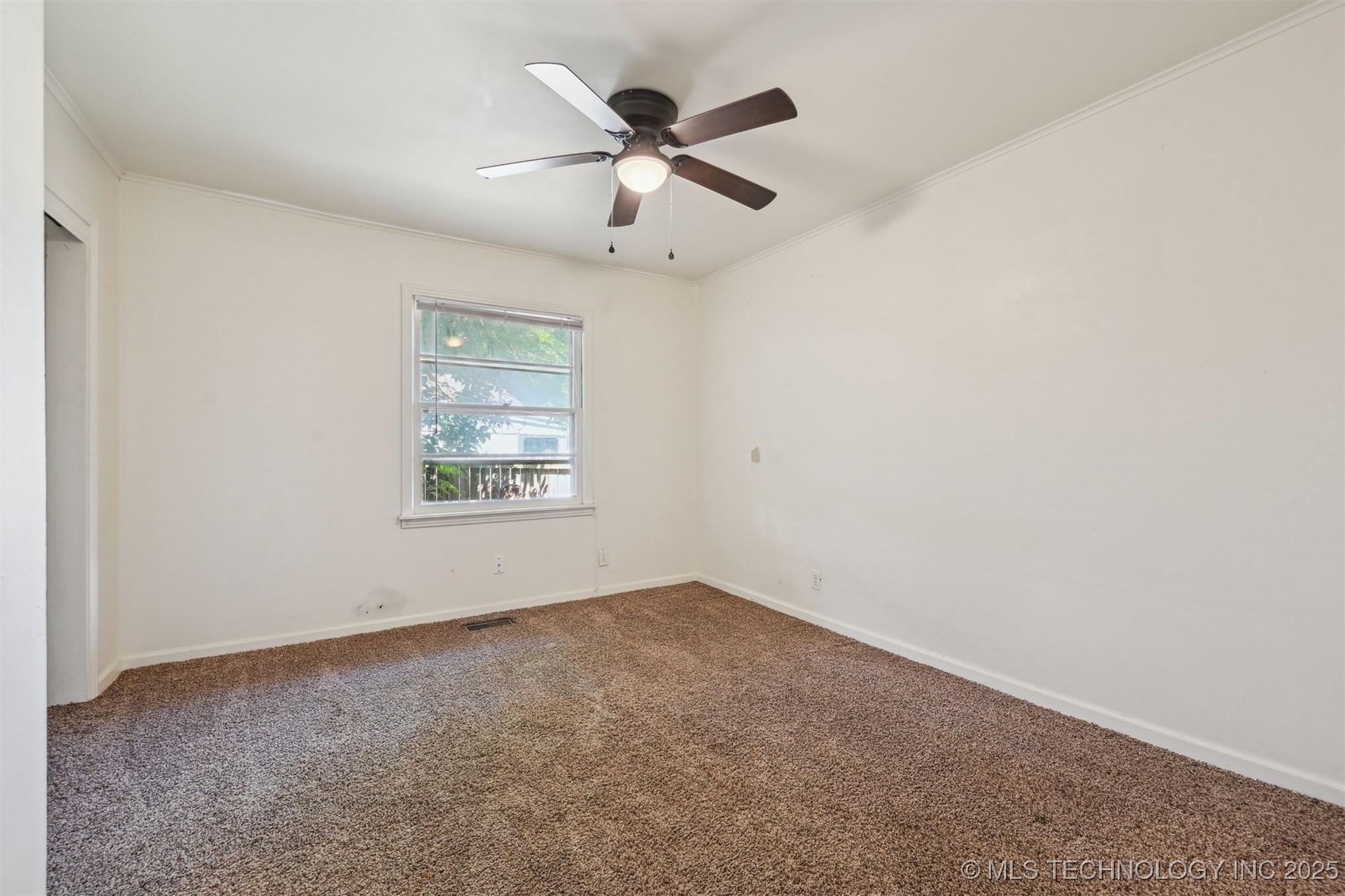 1534 E 54th Place