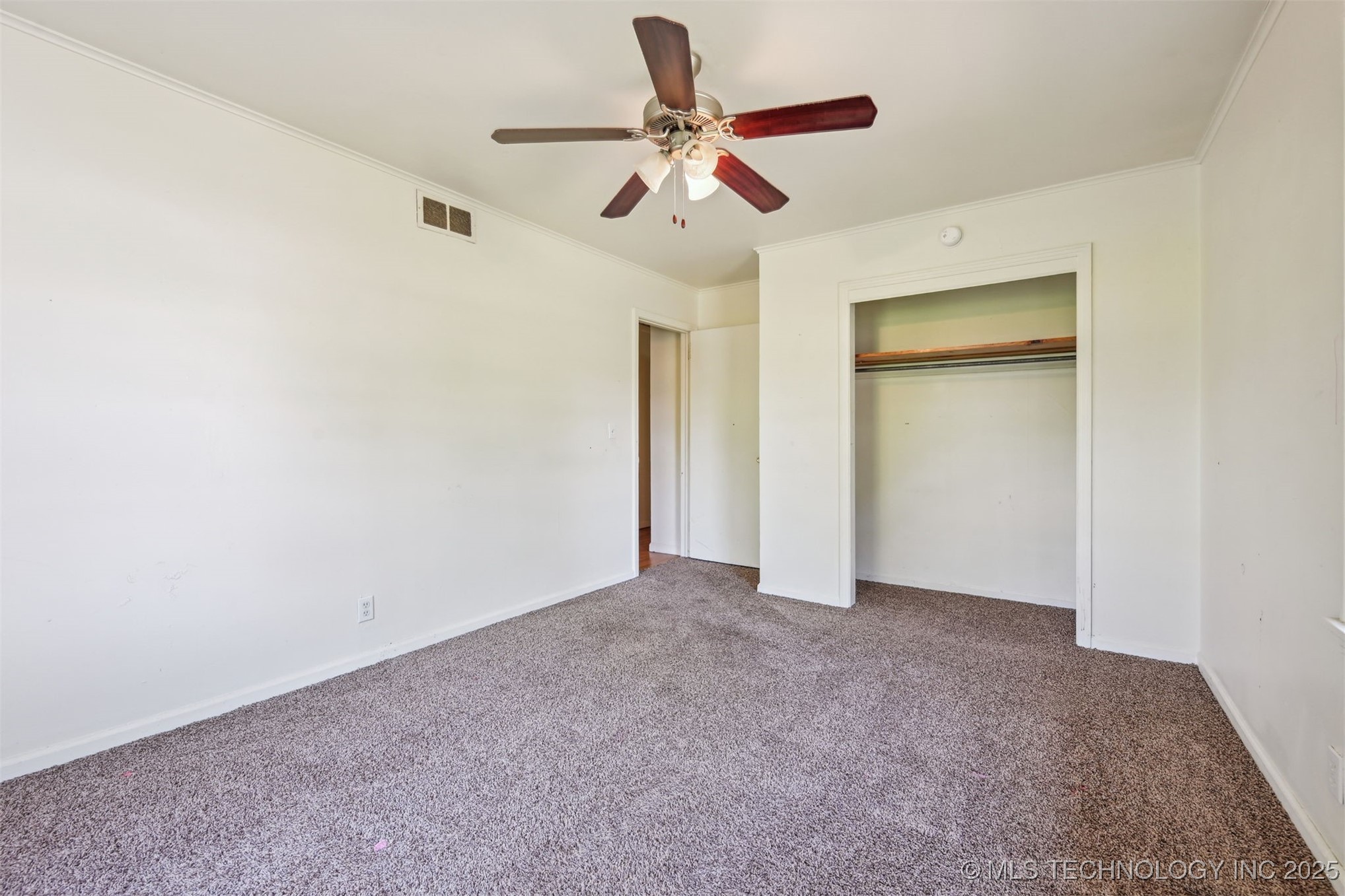 1534 E 54th Place