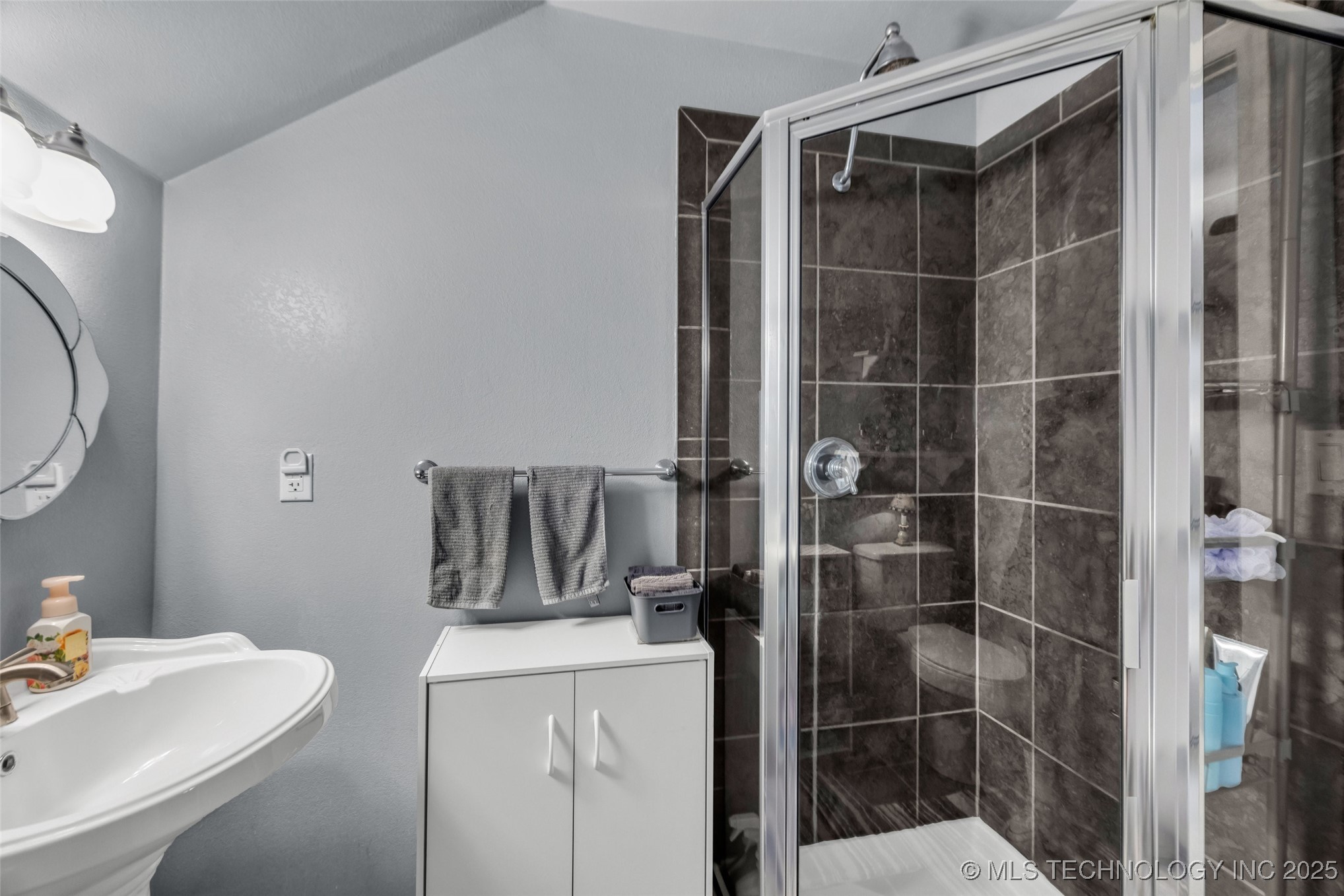 19722 E 50th Court S