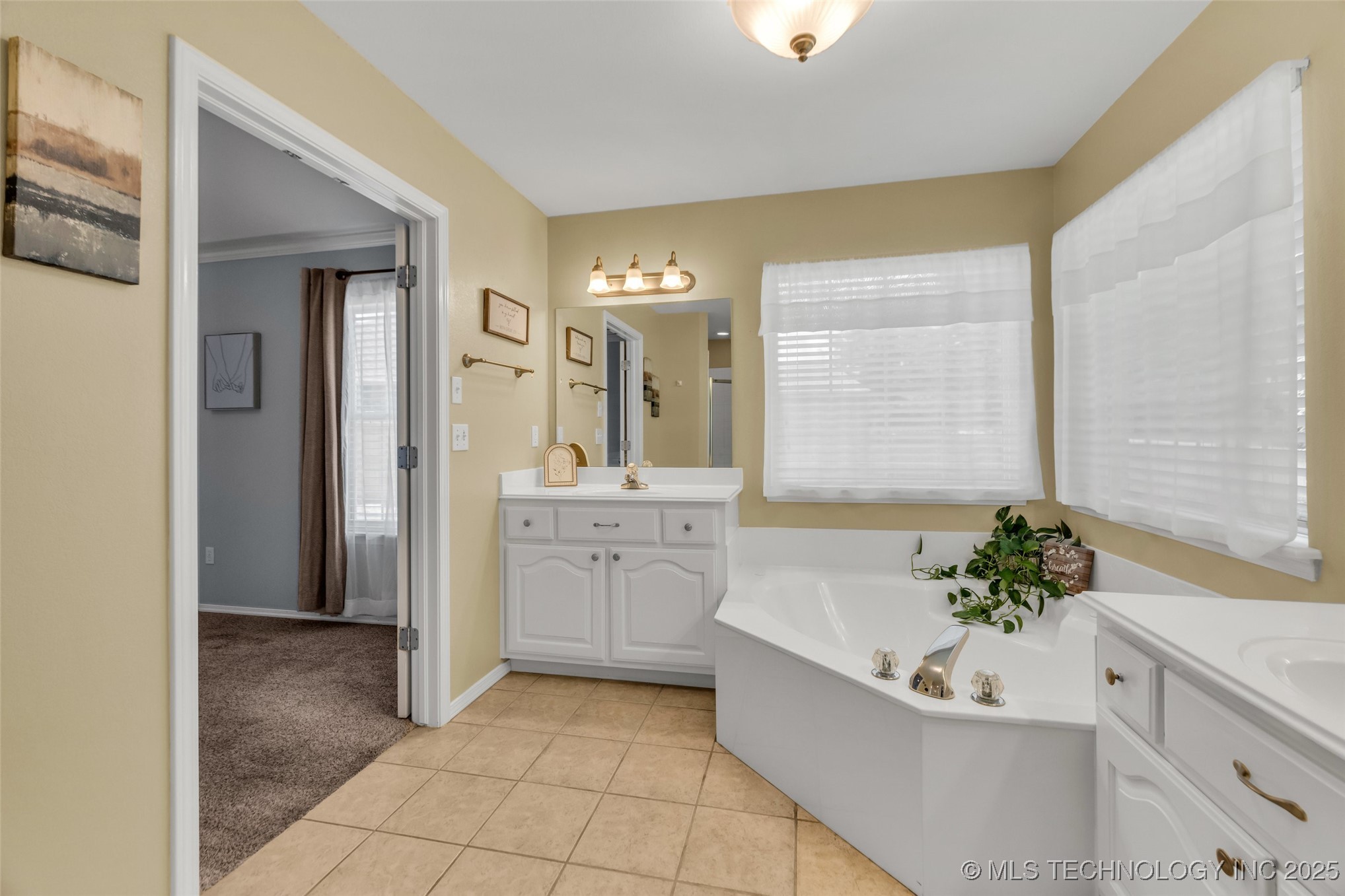 19722 E 50th Court S