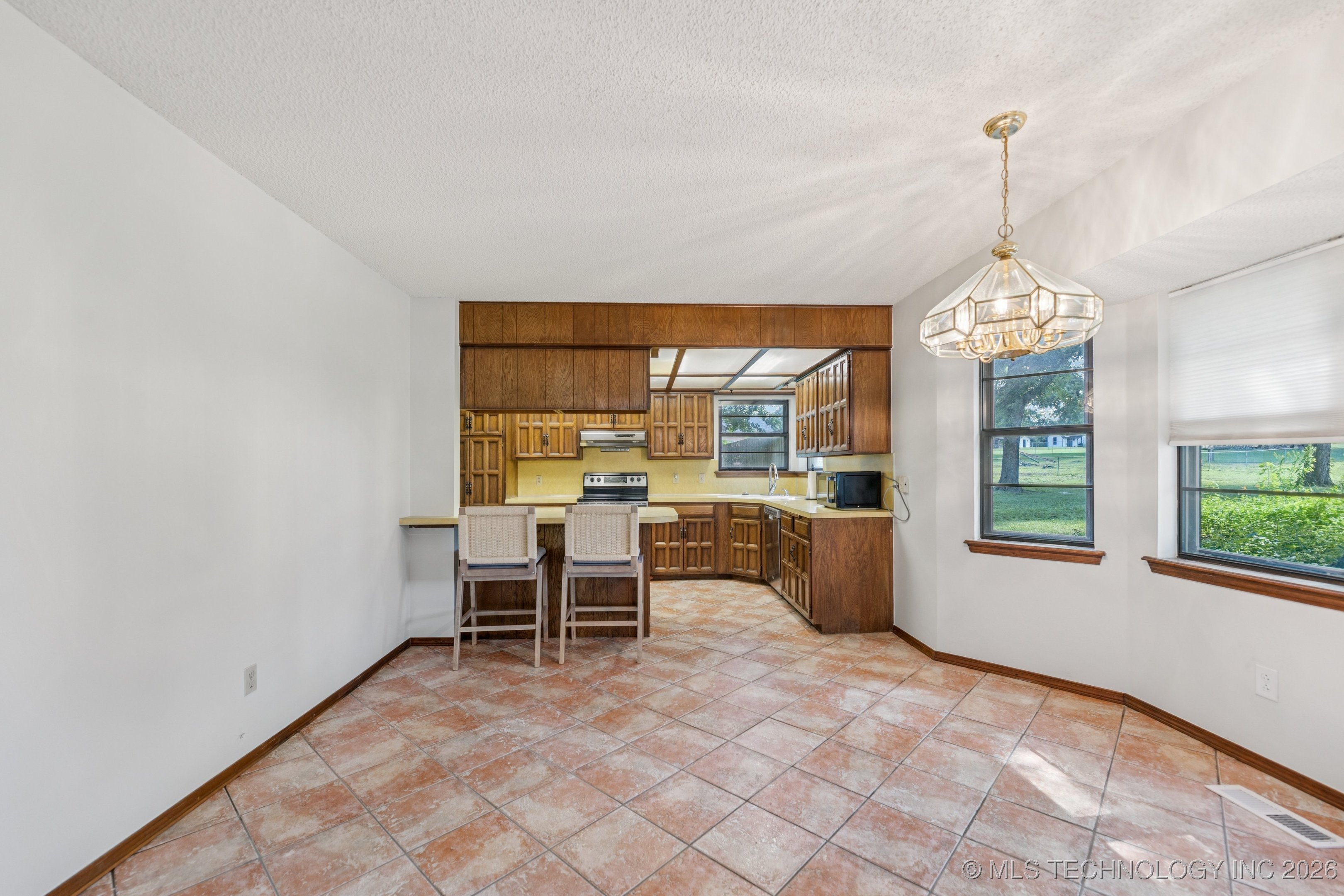 10421 S 197th East Avenue