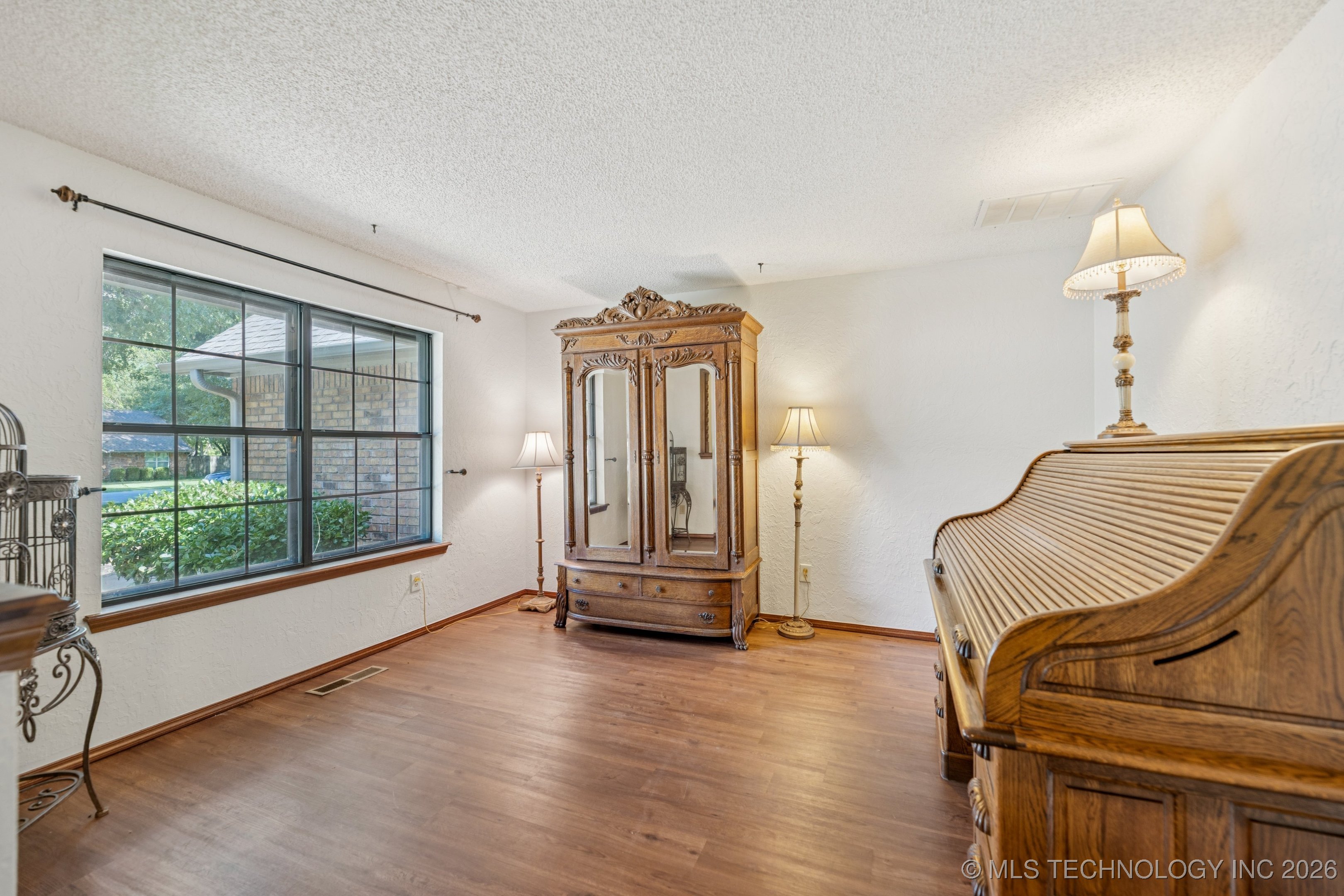 10421 S 197th East Avenue