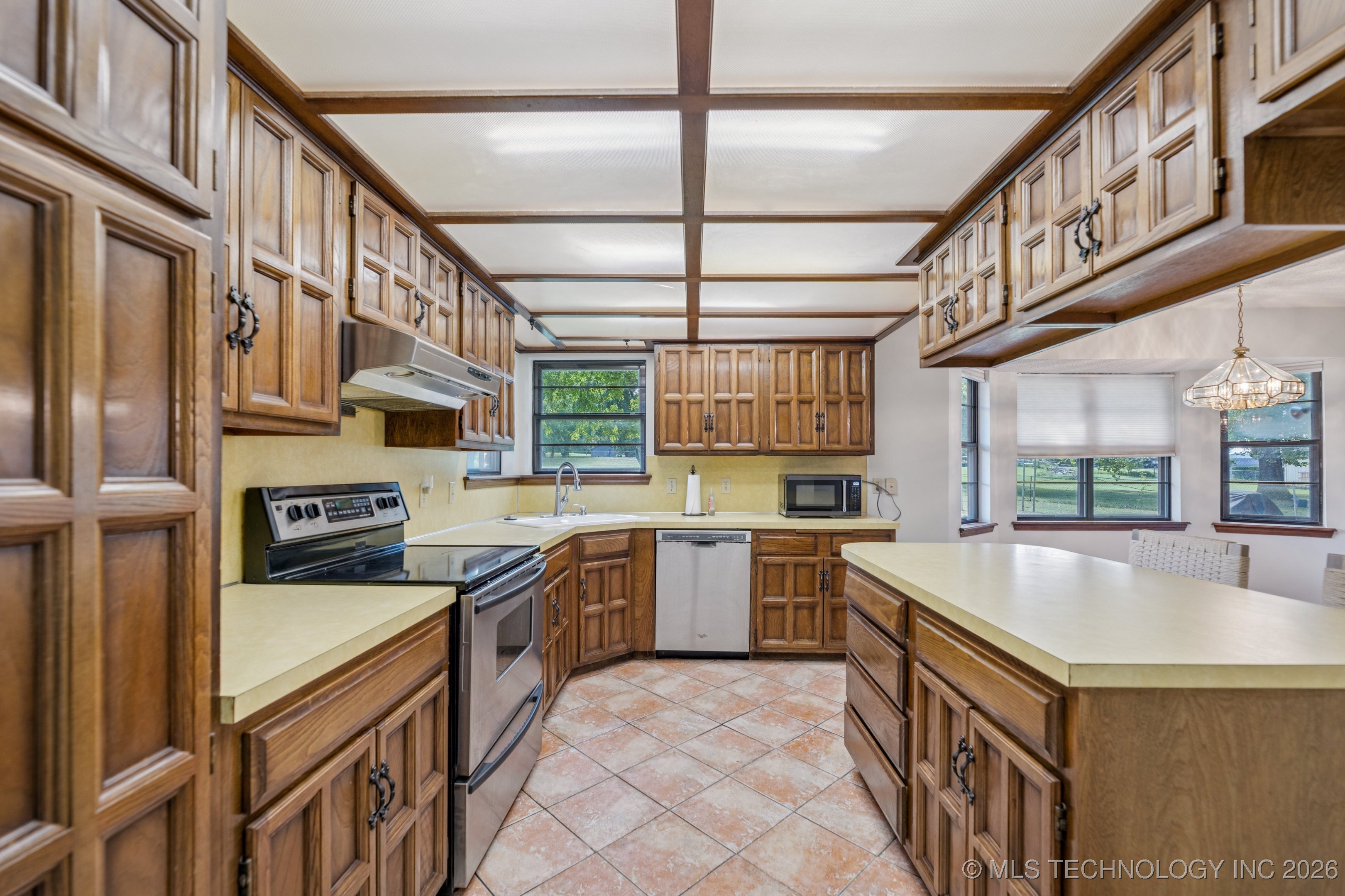 10421 S 197th East Avenue