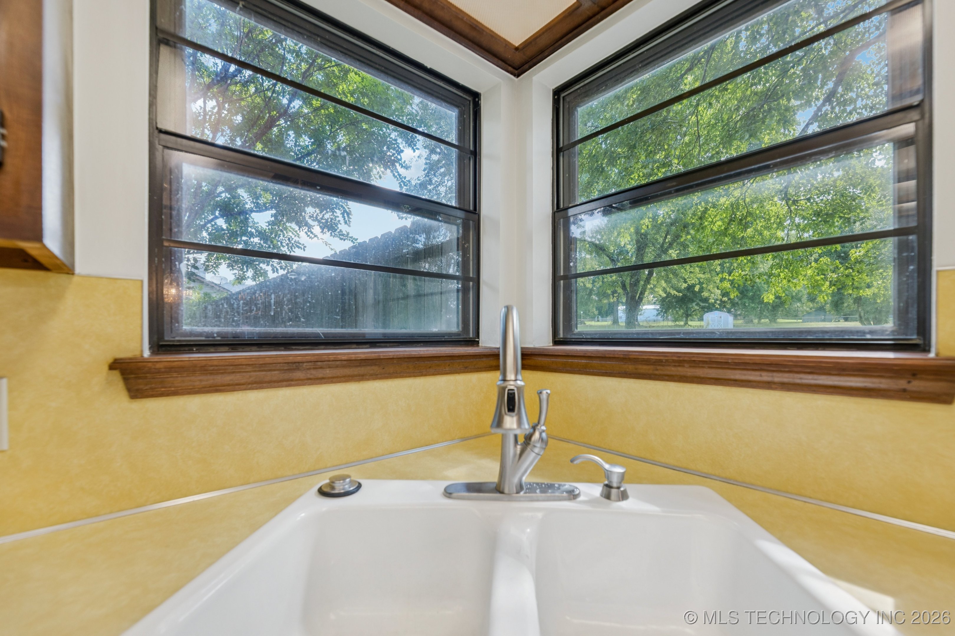 10421 S 197th East Avenue