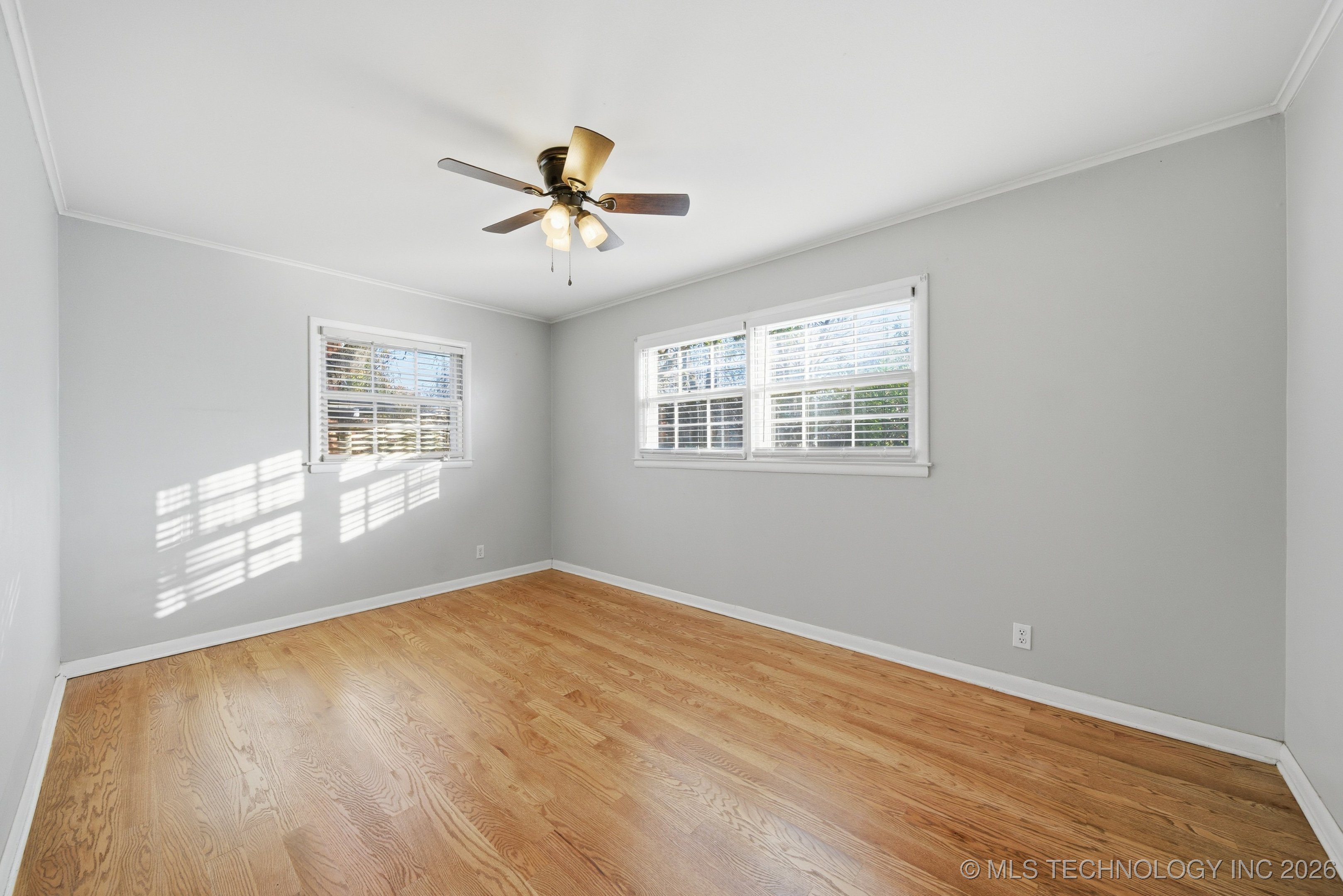 4606 E 57th Place