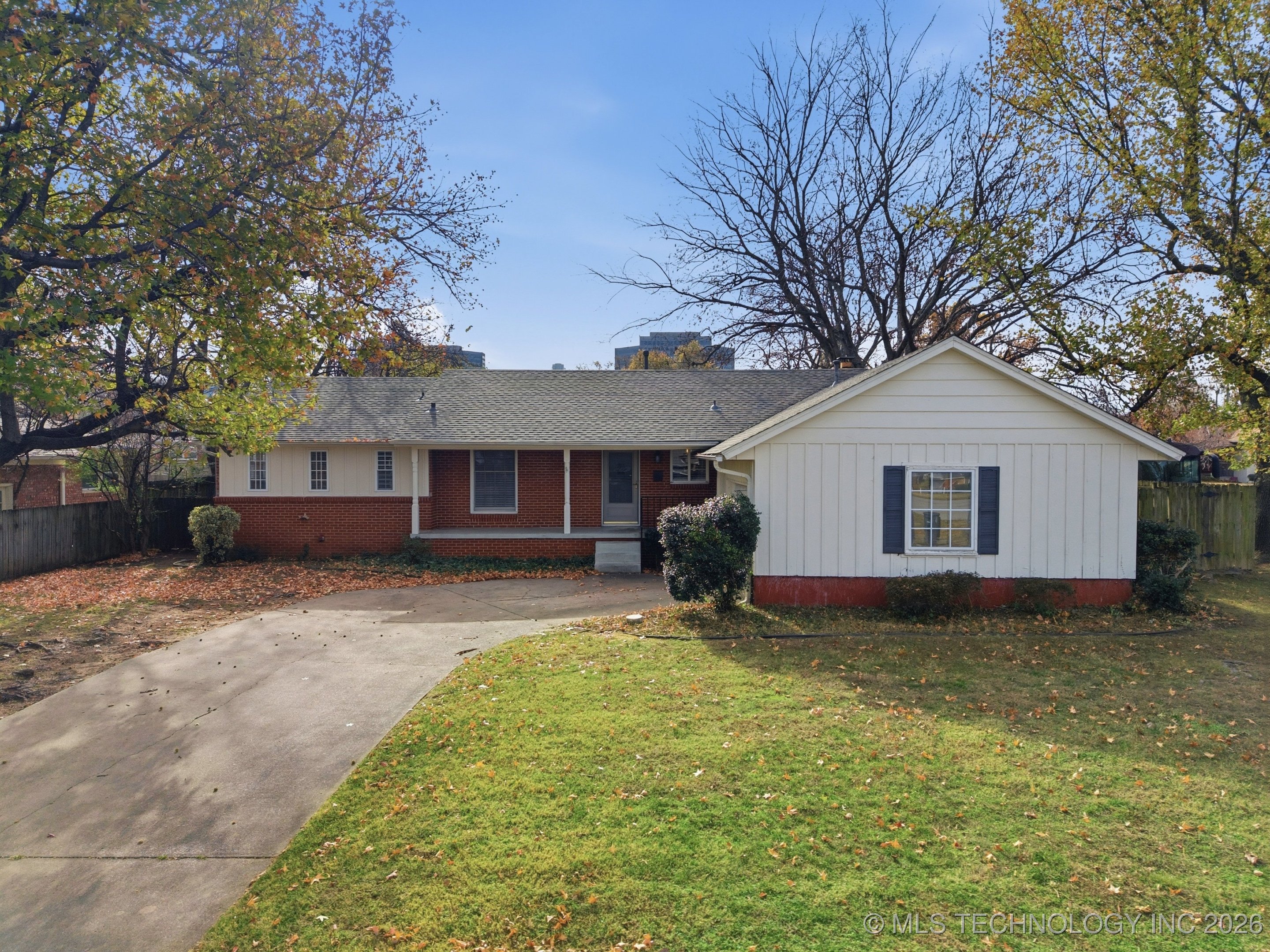 4606 E 57th Place