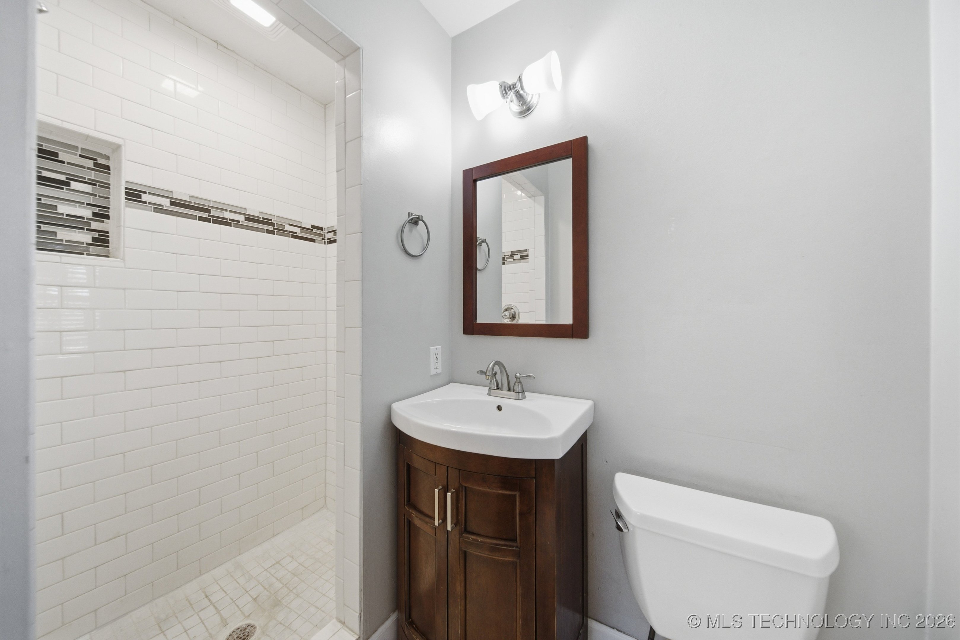 4606 E 57th Place