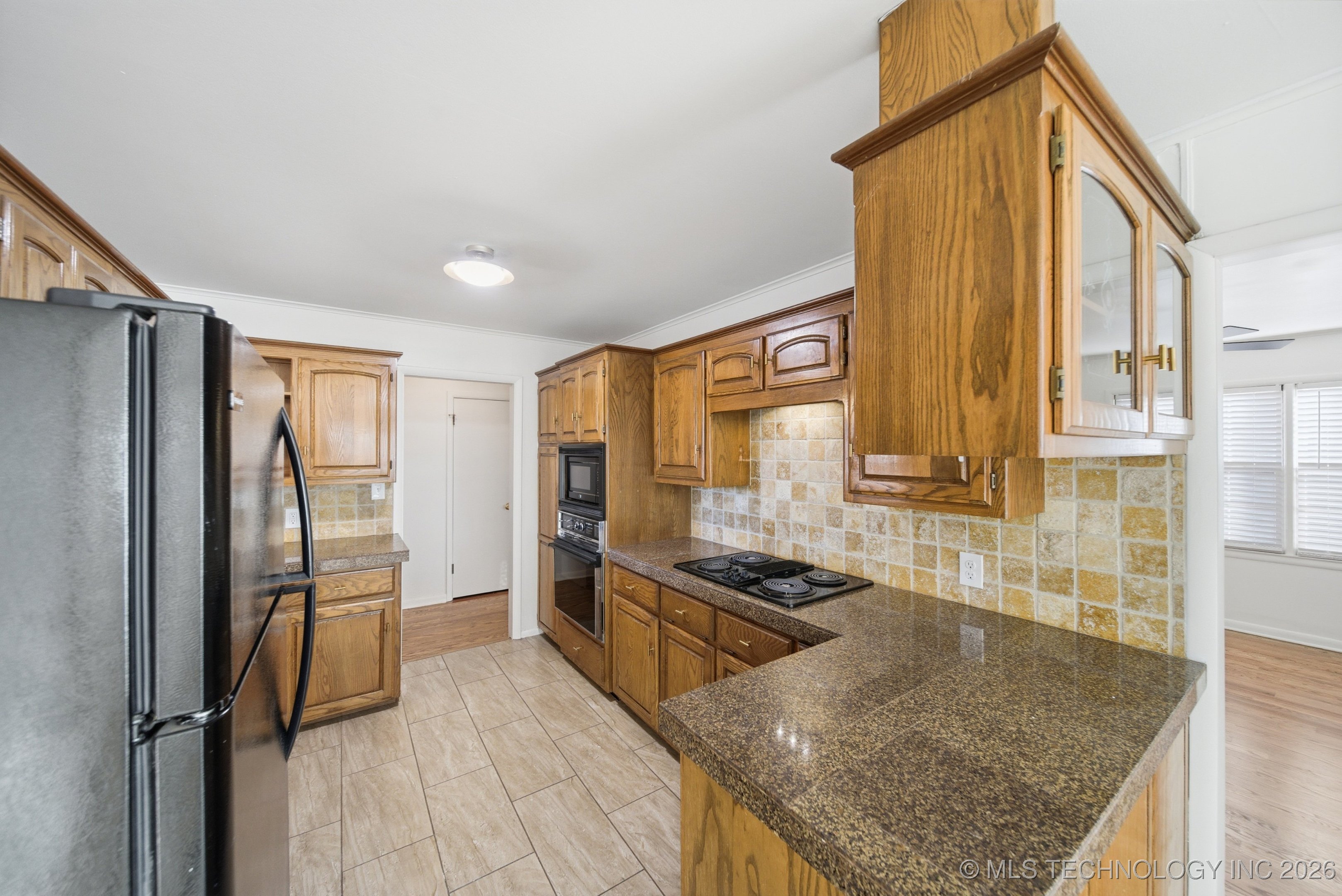 4606 E 57th Place