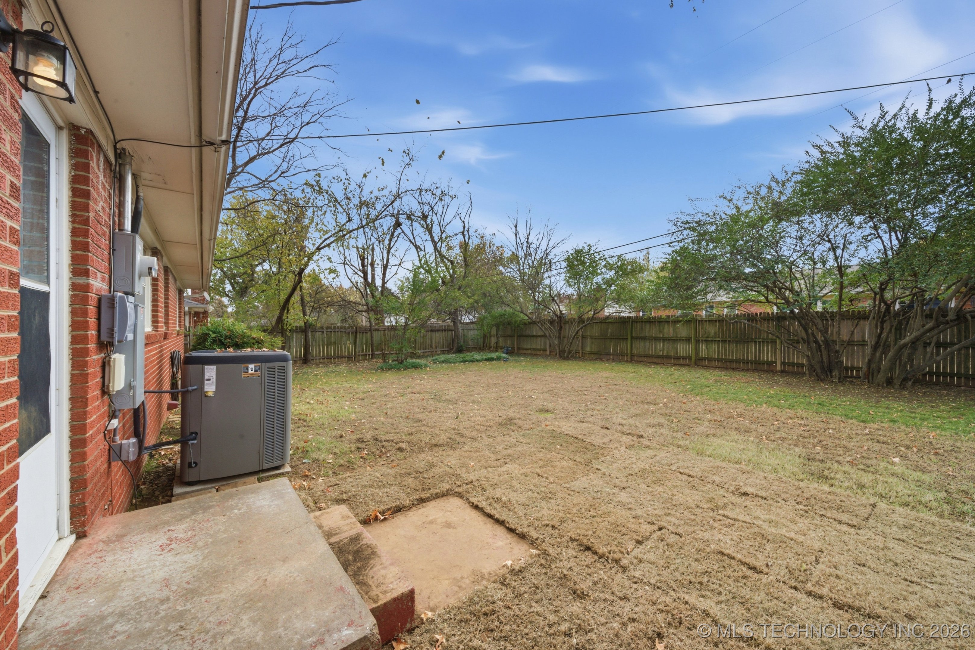 4606 E 57th Place