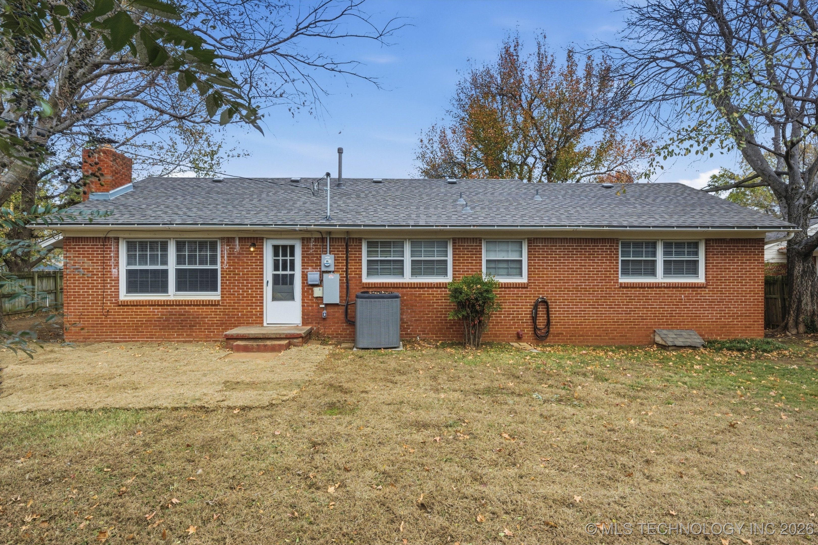 4606 E 57th Place