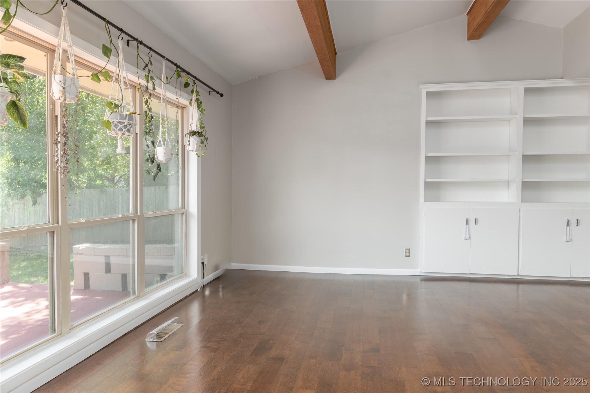 5419 S New Haven Avenue